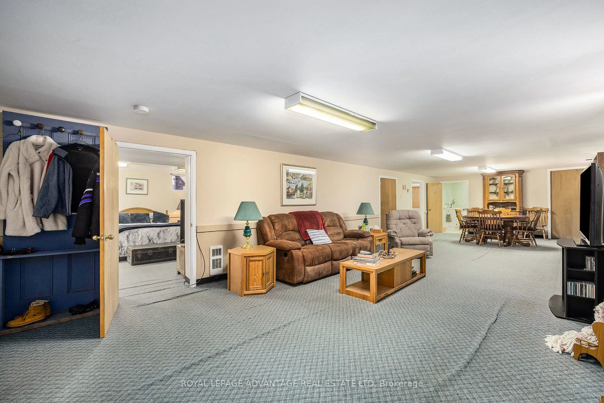 37 William Street E