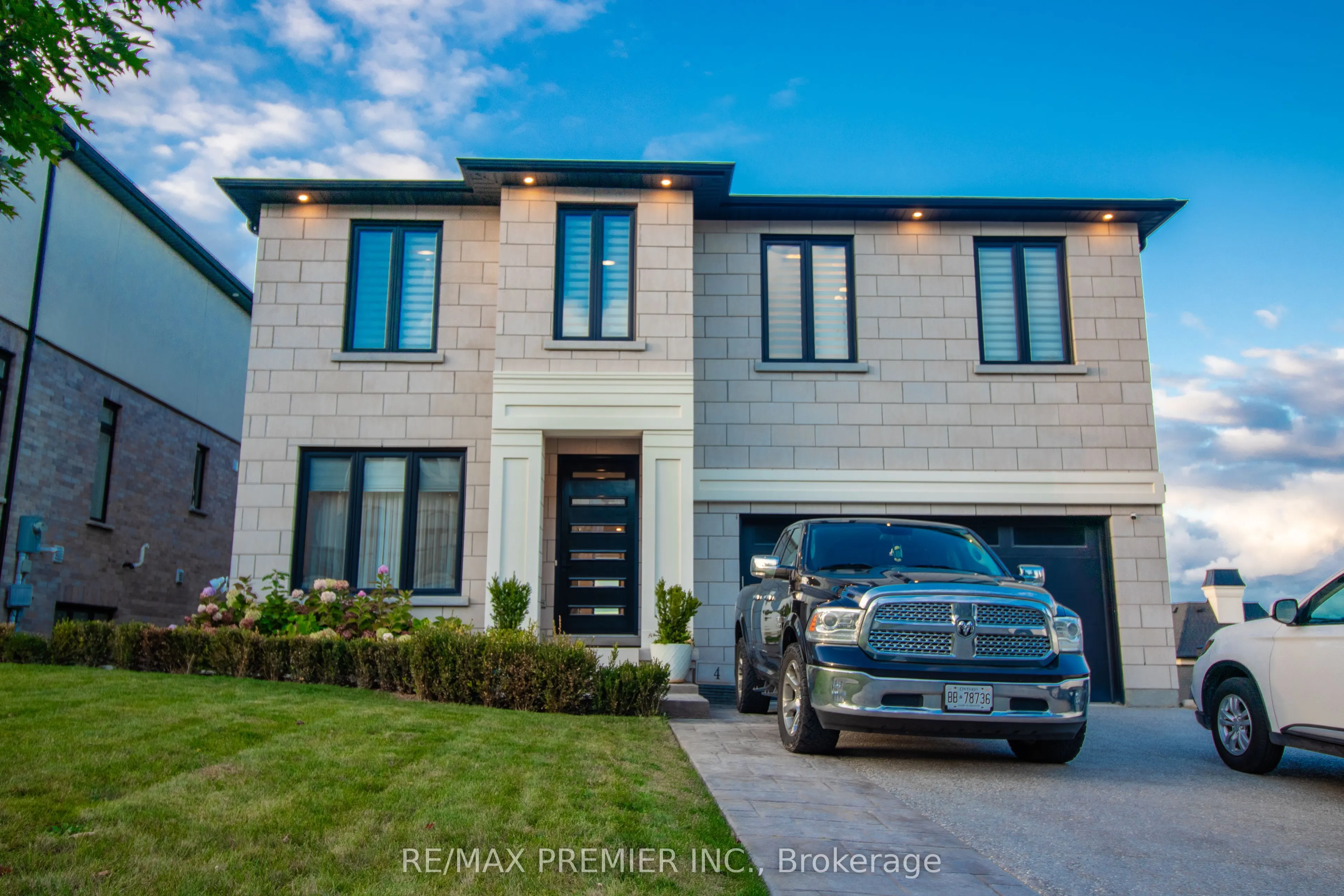 4 Kenmir Avenue