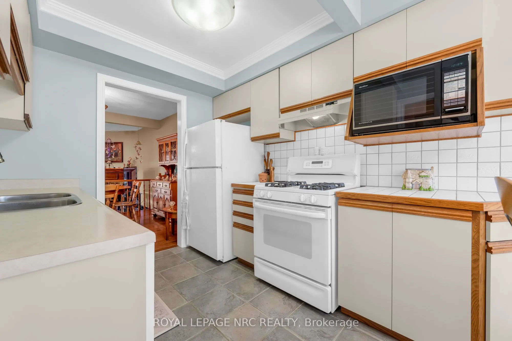 15 Ellington Avenue, #3