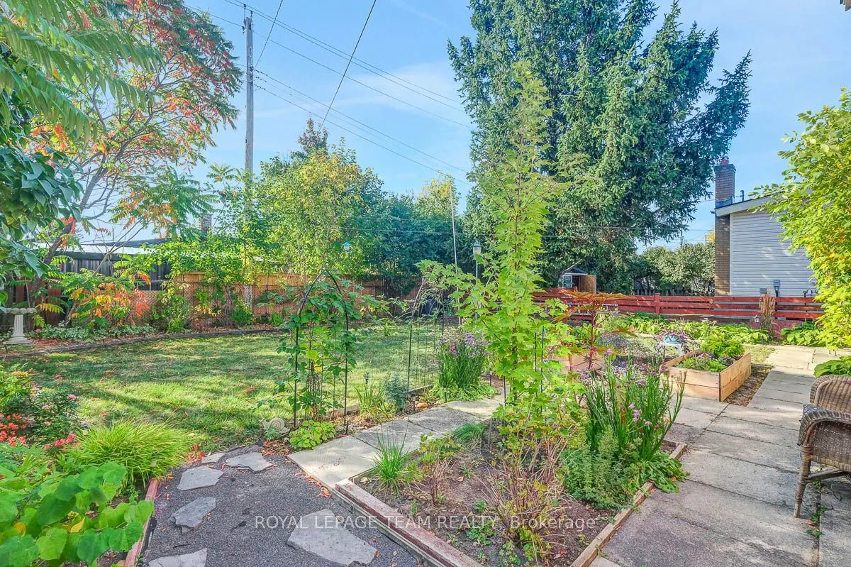 1154 Brookfield Road E