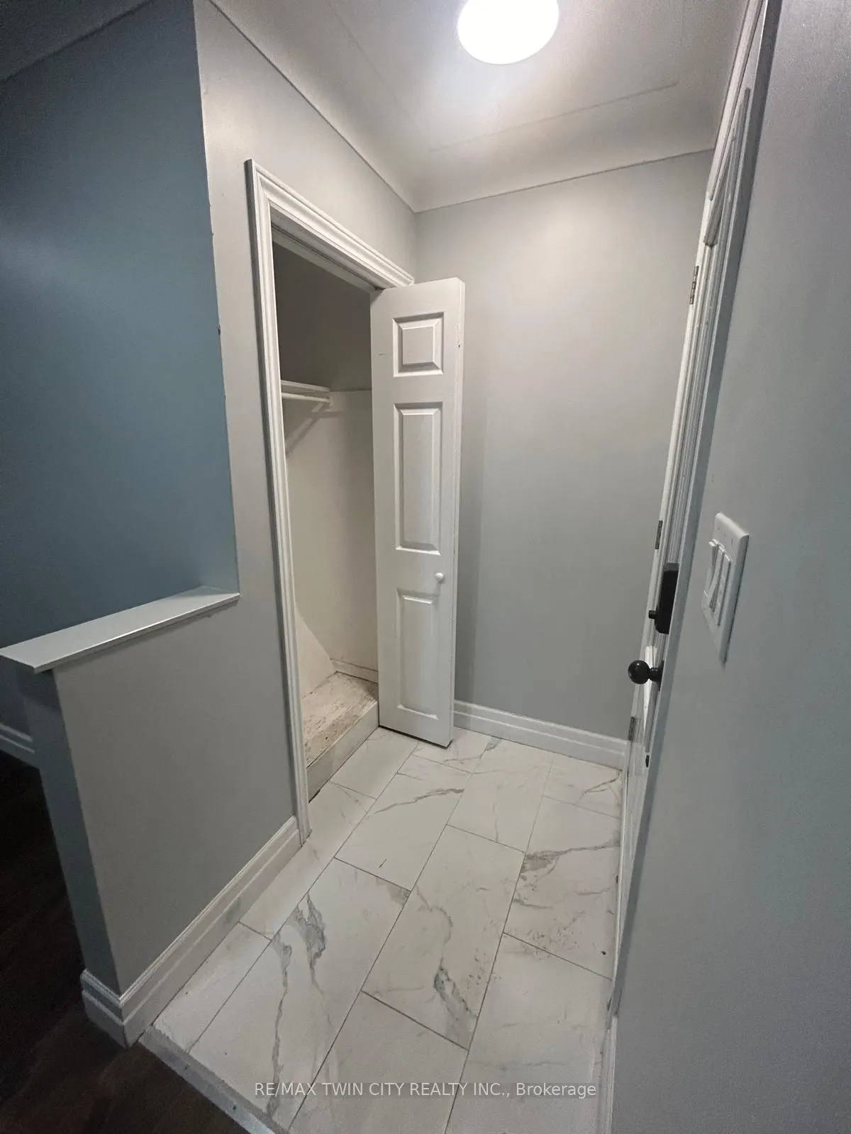 100 Lauris Avenue