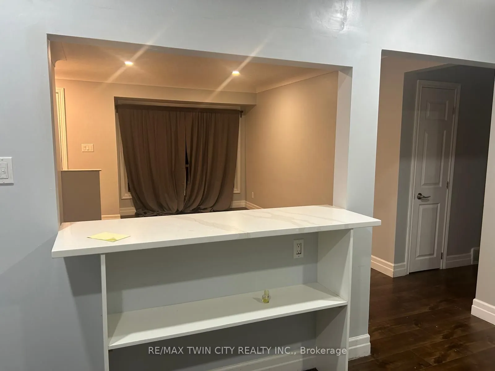 100 Lauris Avenue