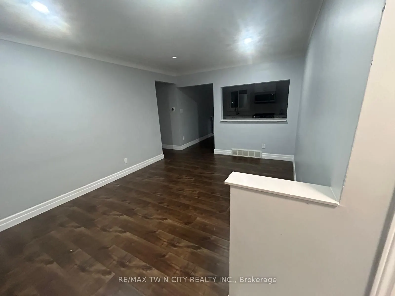 100 Lauris Avenue