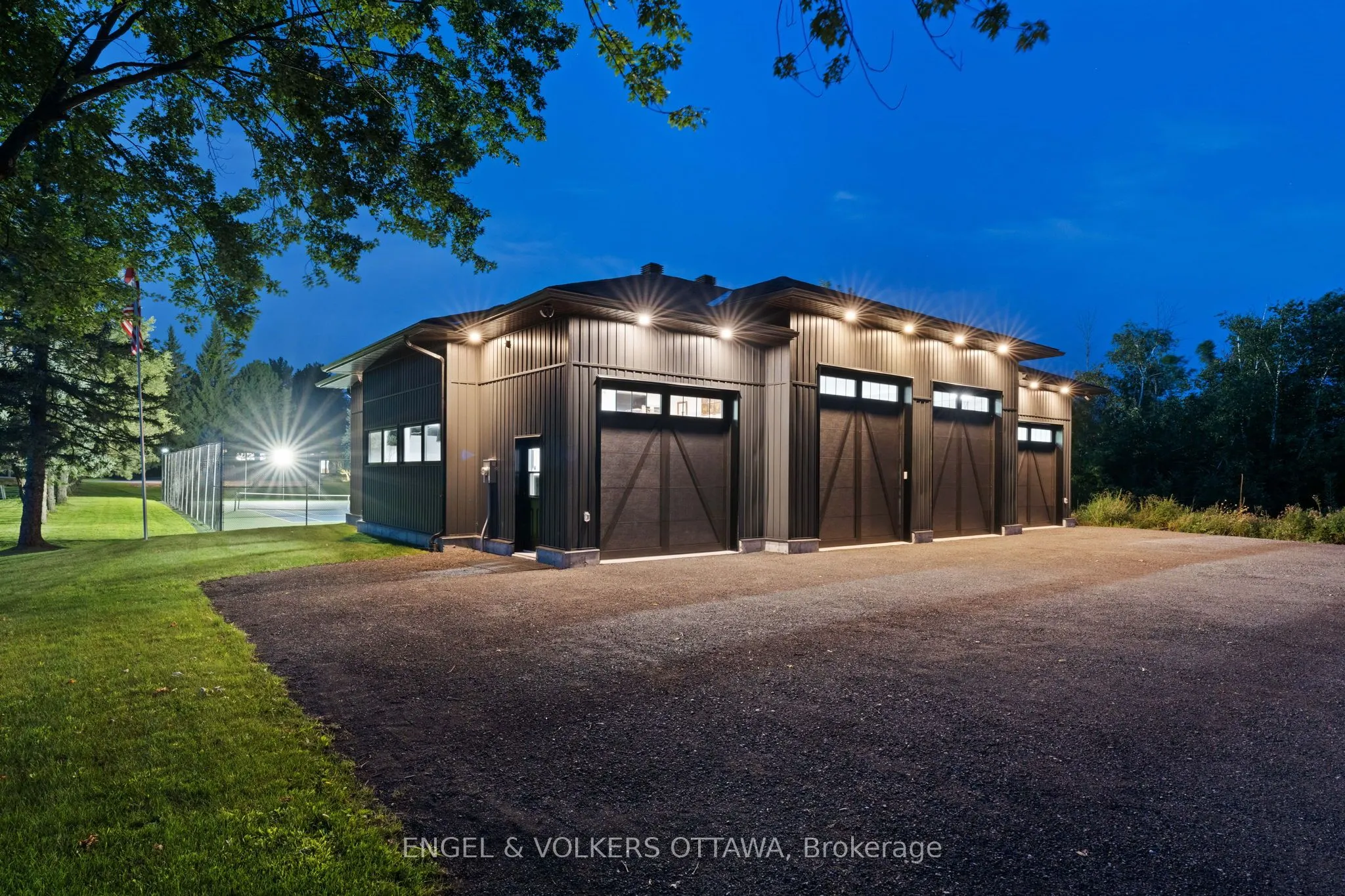 6351 Rideau Valley Drive N