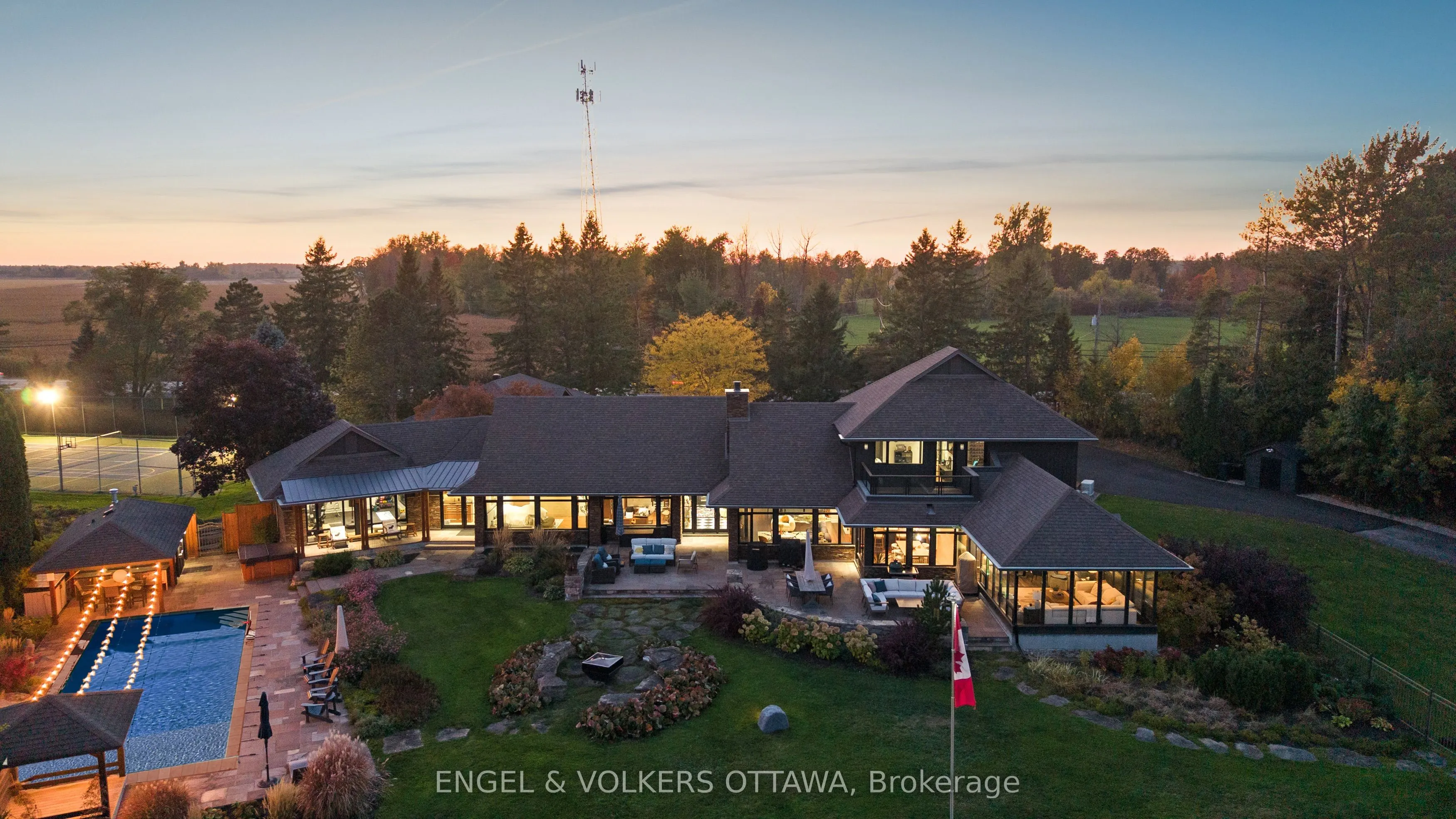 6351 Rideau Valley Drive N