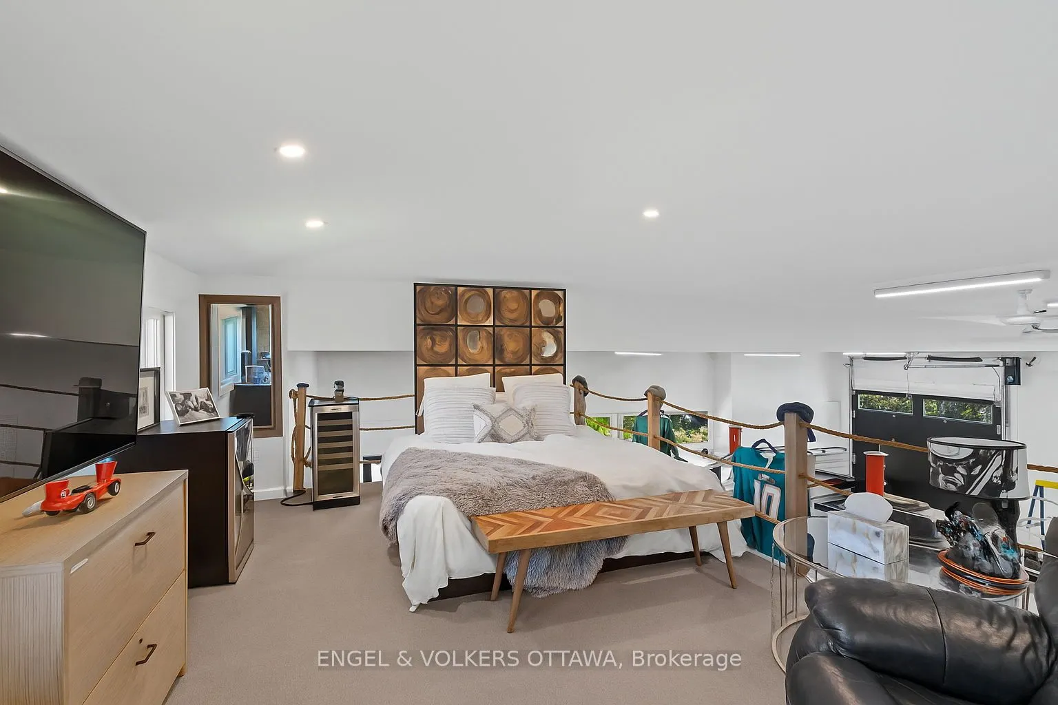 6351 Rideau Valley Drive N