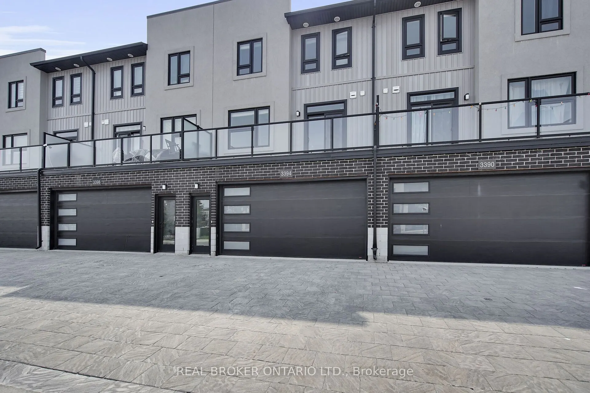 3394 Singleton Avenue, #80