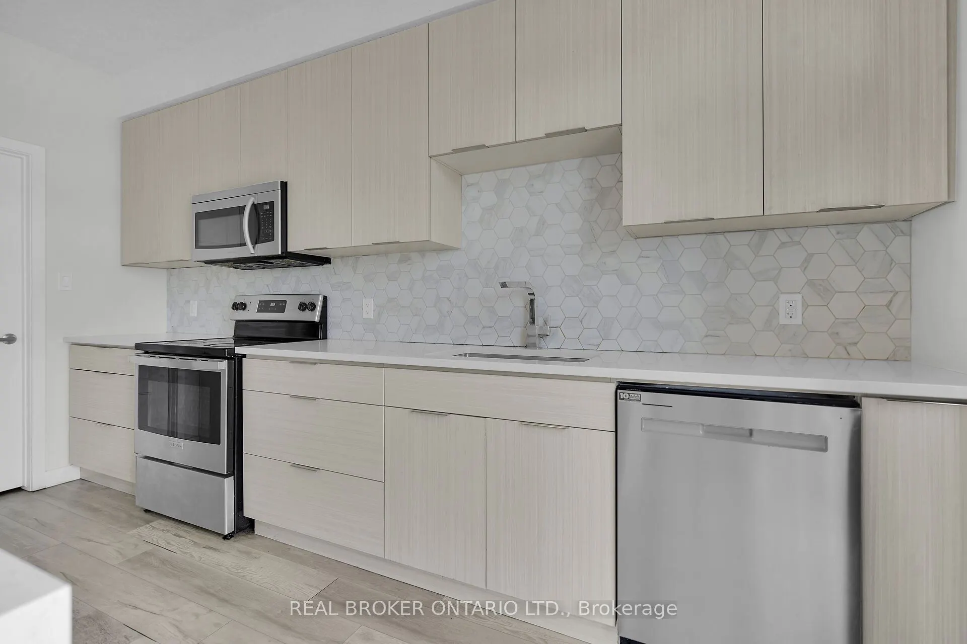 3394 Singleton Avenue, #80