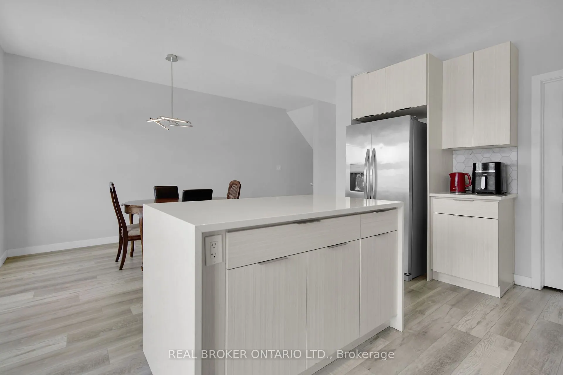 3394 Singleton Avenue, #80