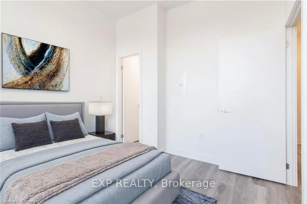 15 Wellington Street, #510