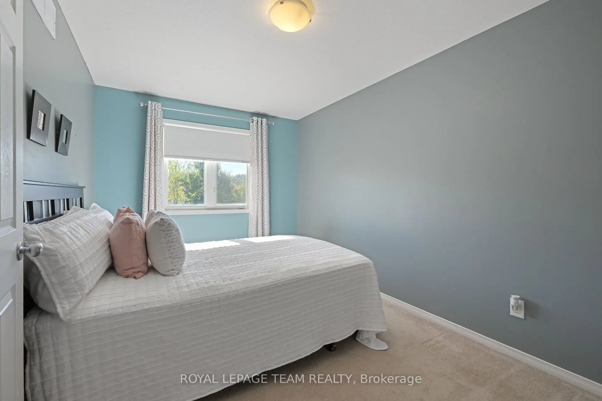 215 Parkrose Private