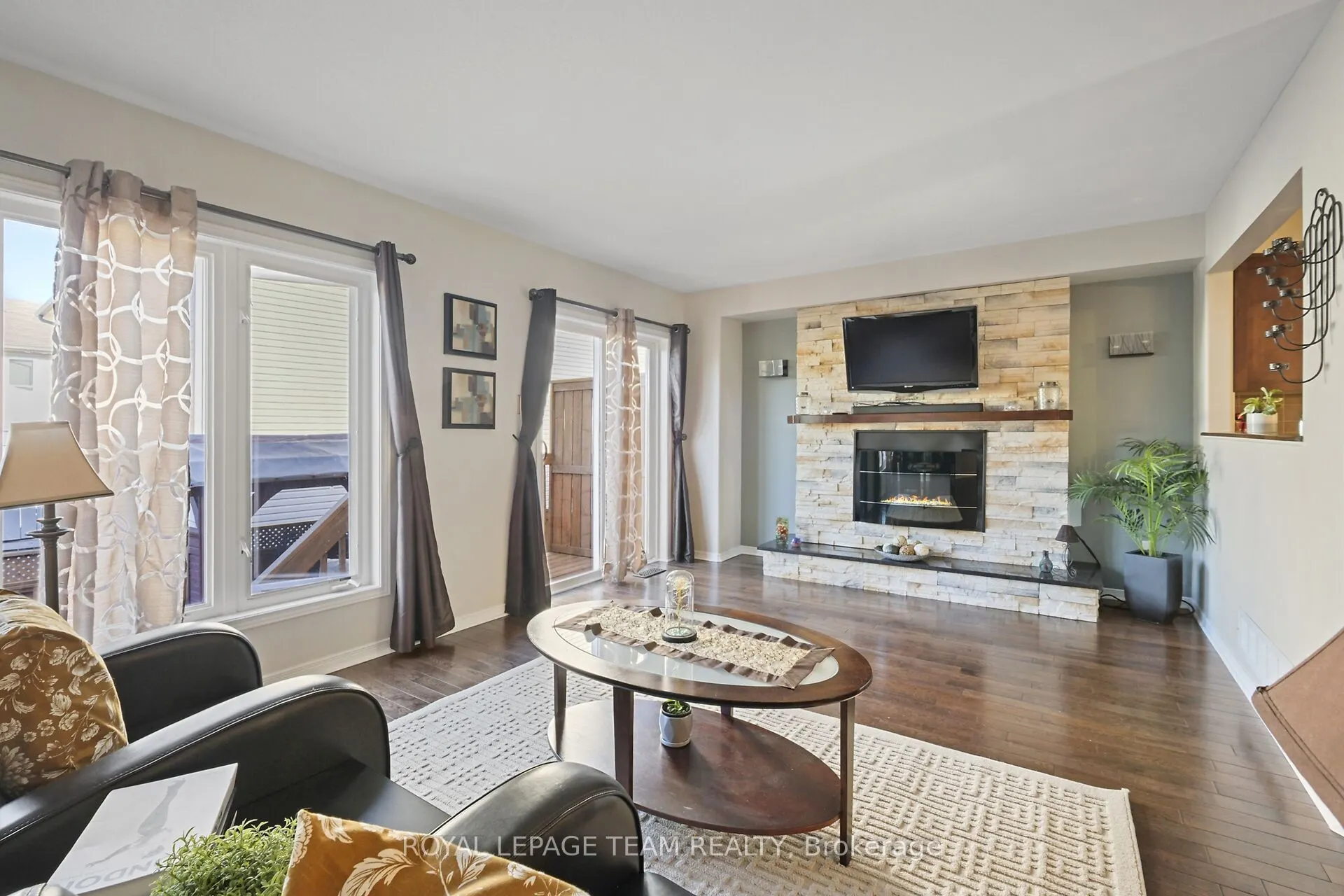 215 Parkrose Private