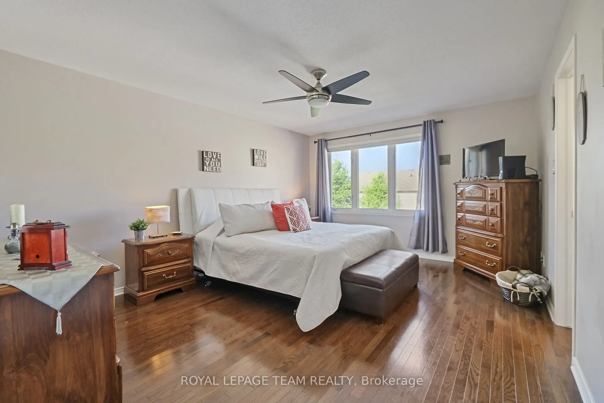 215 Parkrose Private