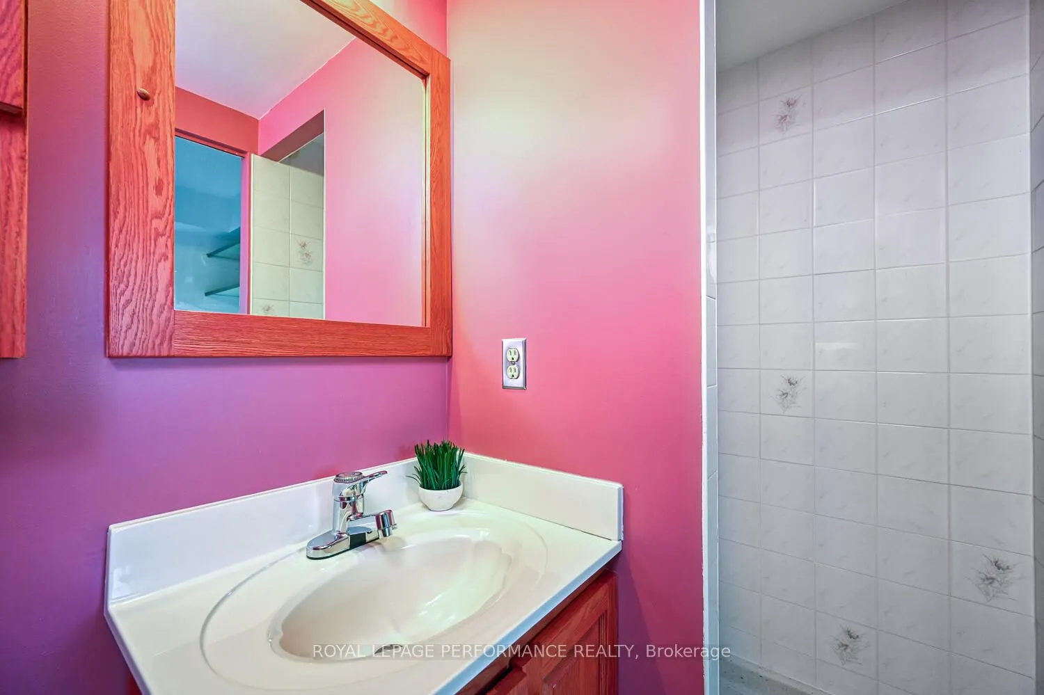 500 Laurier Avenue W, #2103