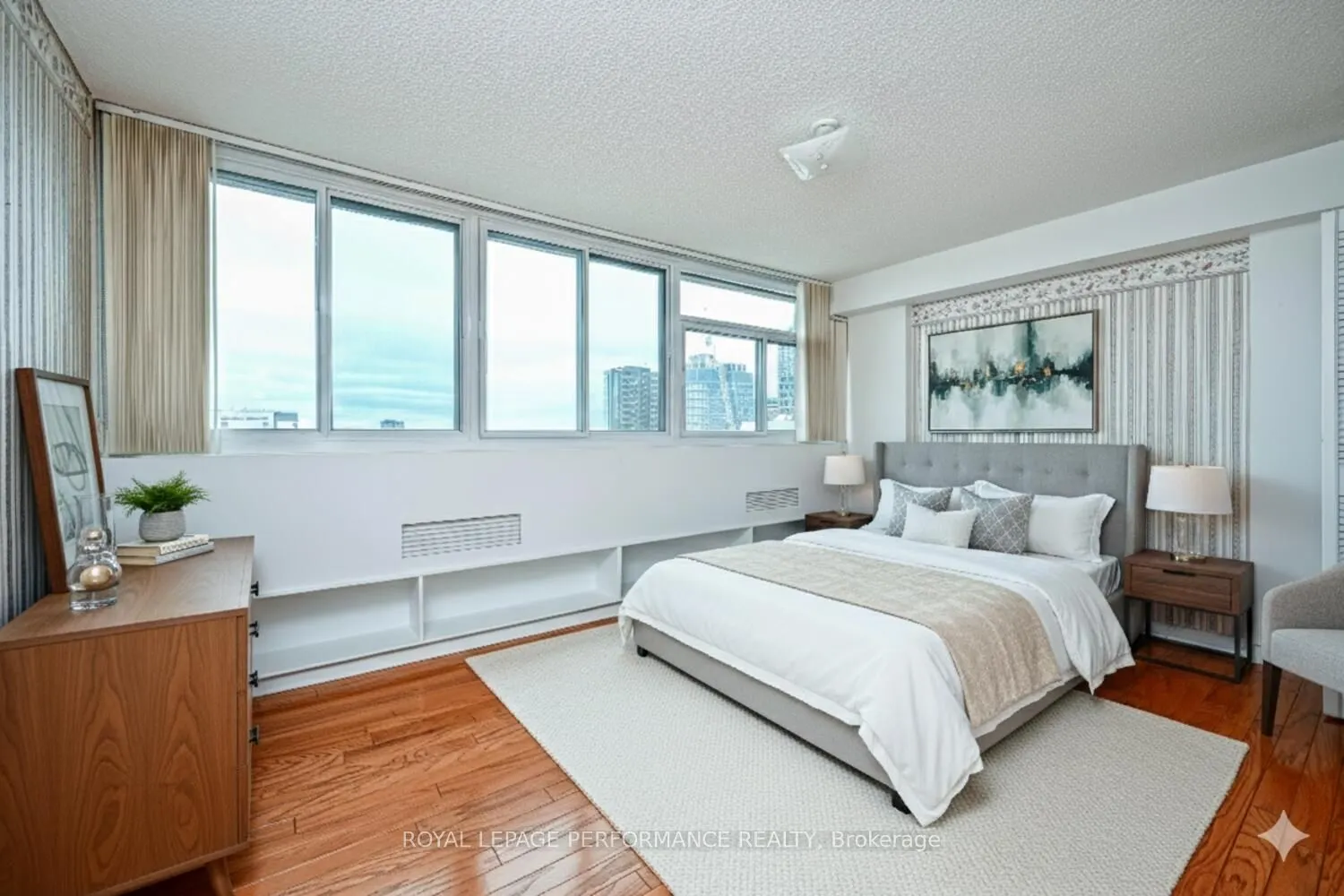 500 Laurier Avenue W, #2103