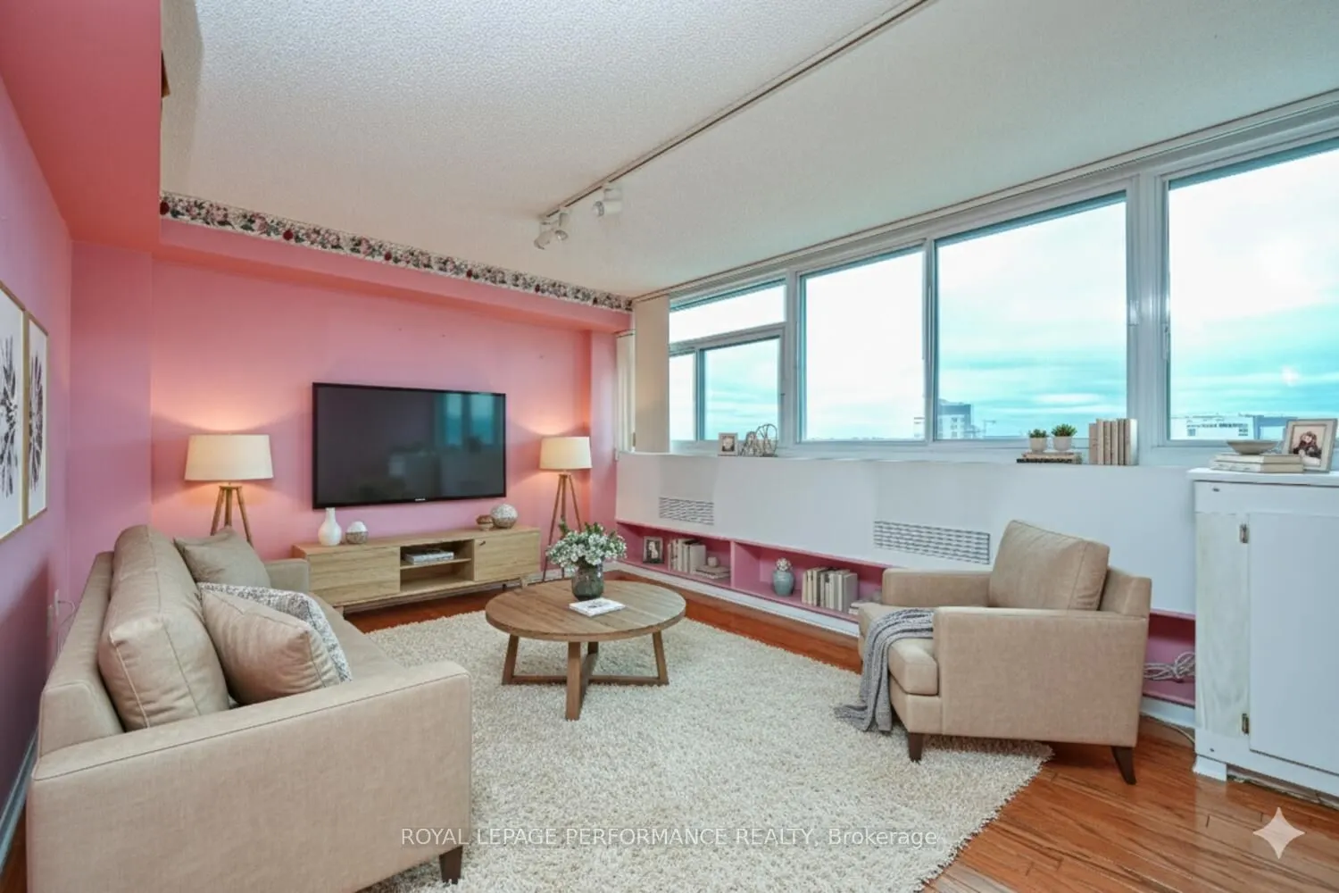 500 Laurier Avenue W, #2103