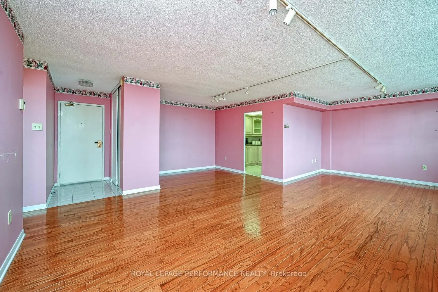500 Laurier Avenue W, #2103