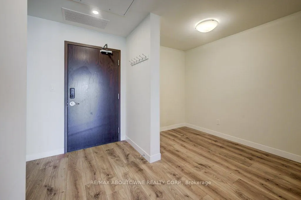 60 Frederick Street, #903