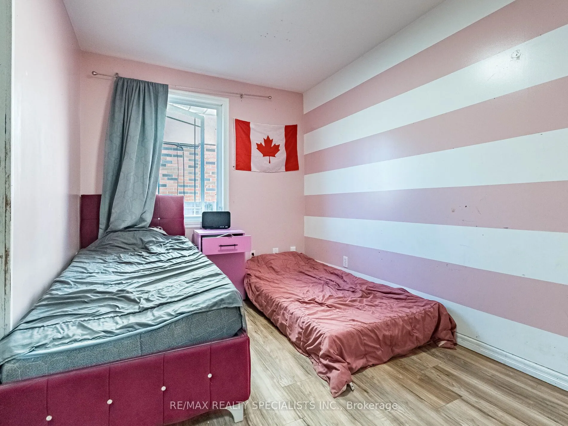 6 Endfield Avenue