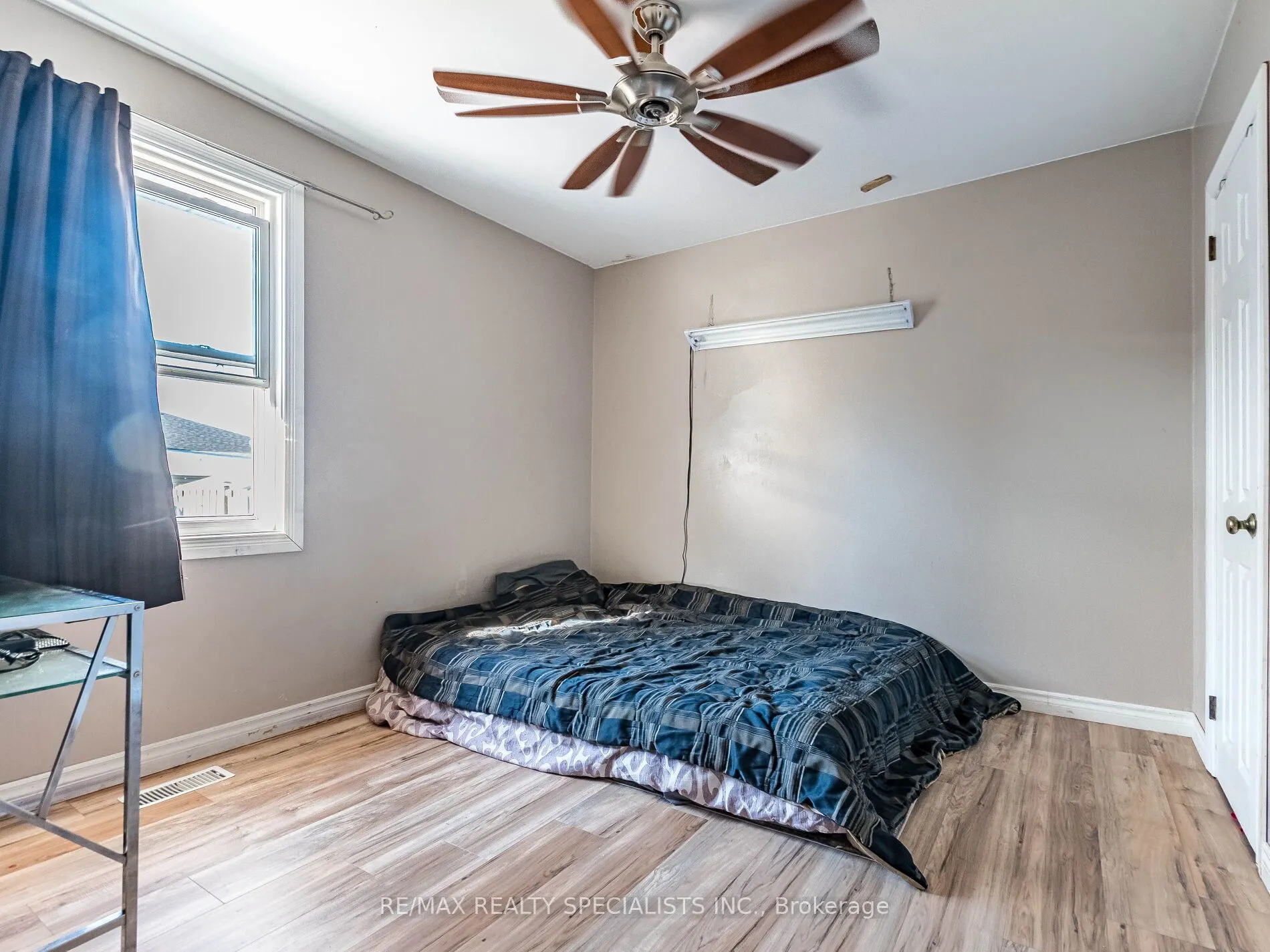 6 Endfield Avenue