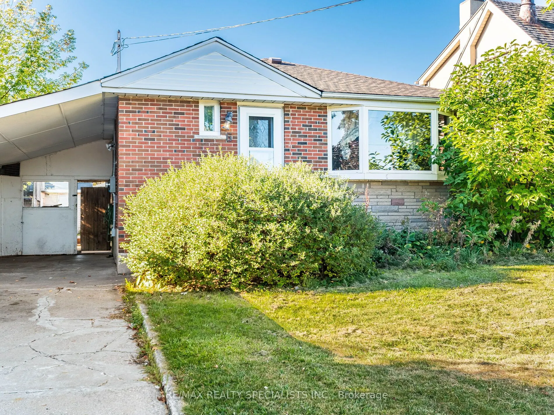 6 Endfield Avenue