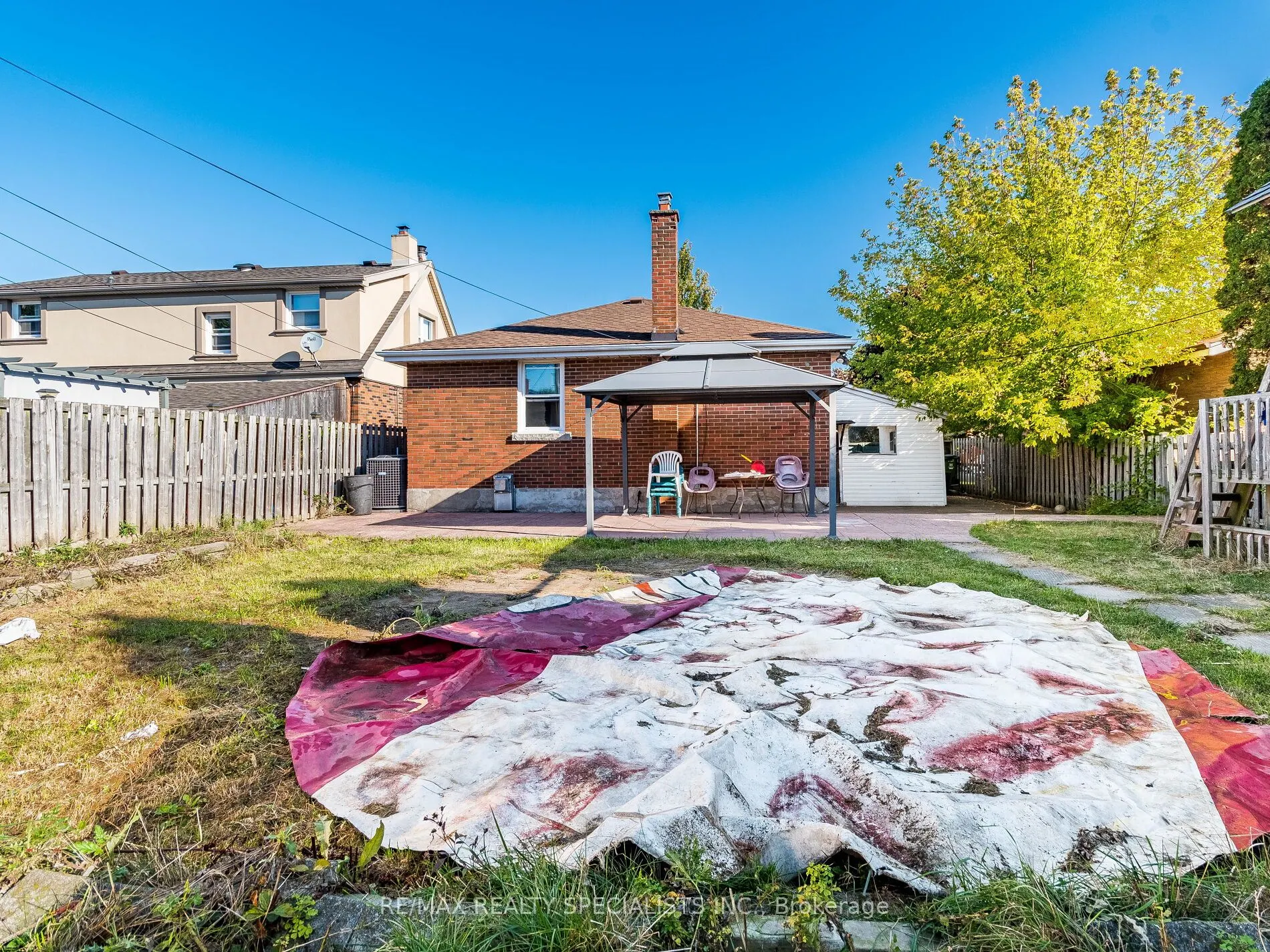 6 Endfield Avenue
