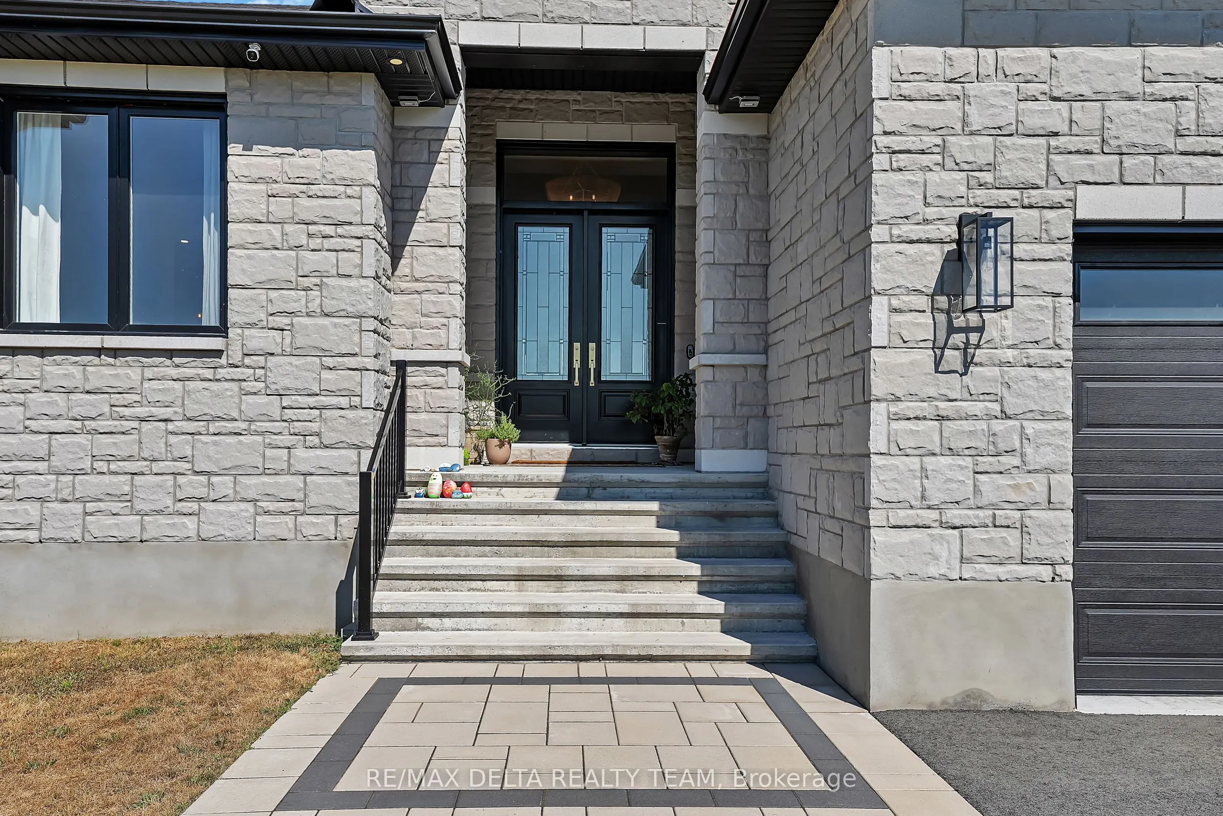 138 Des Tulipes Street