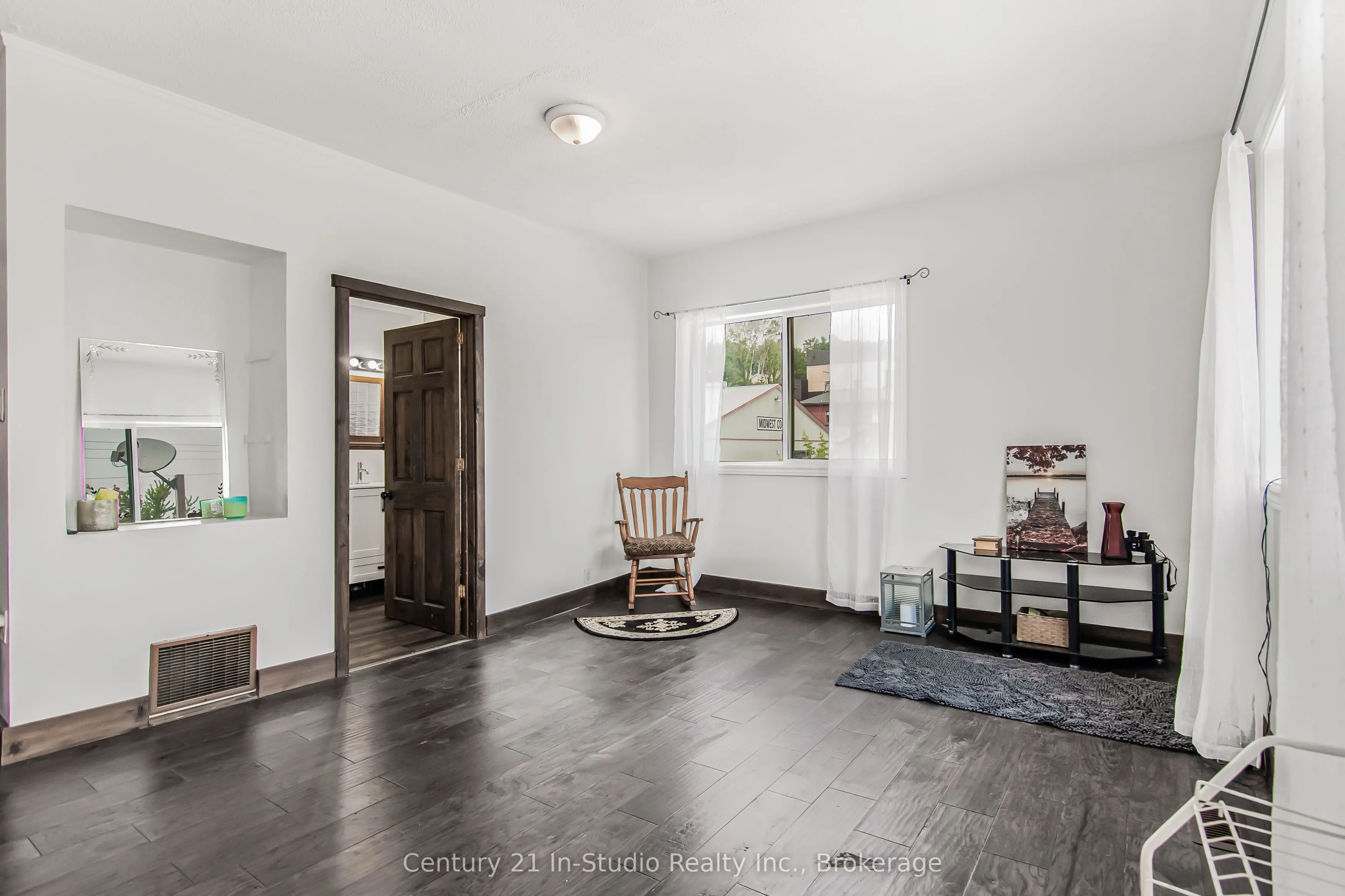 340 Boyd Street