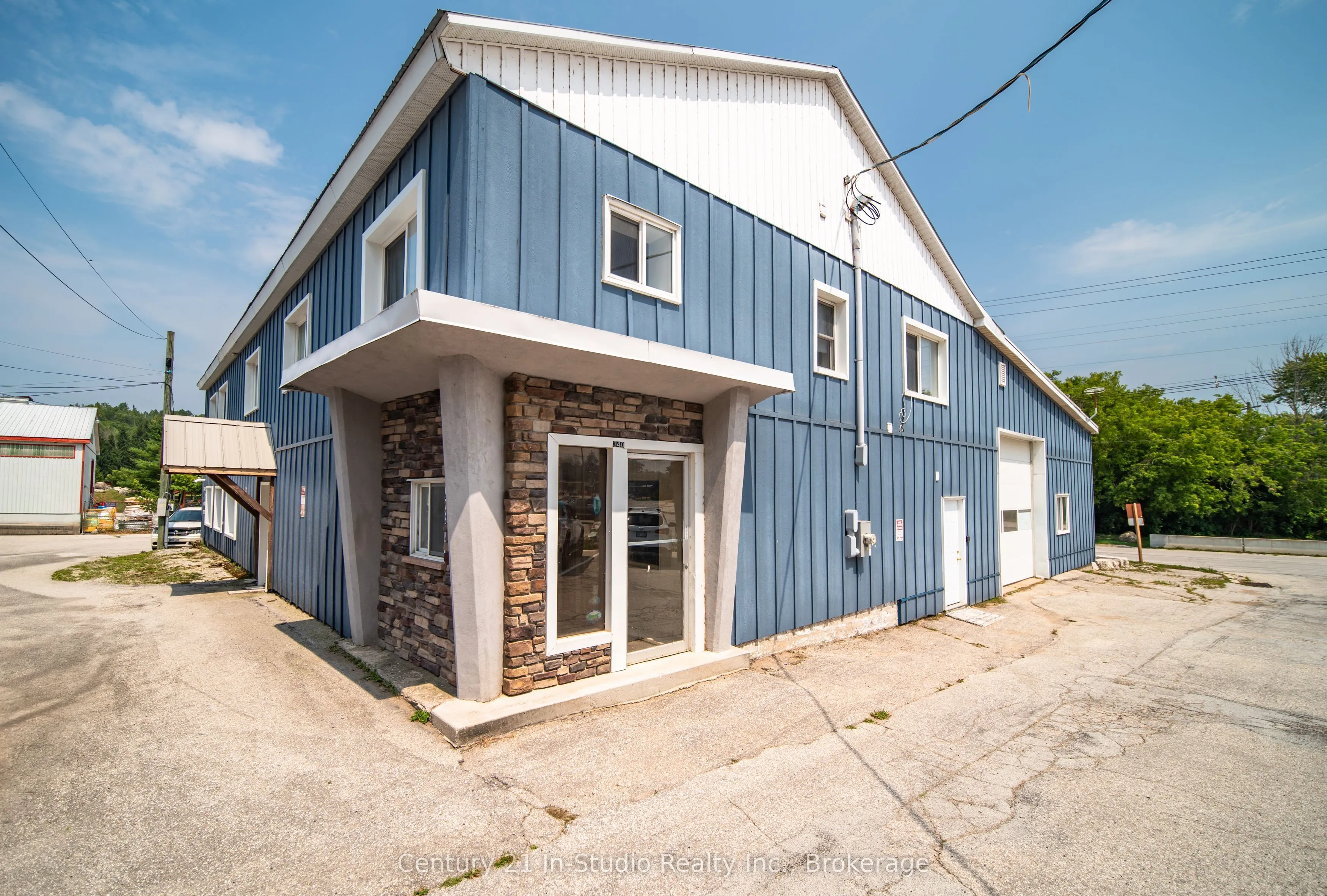 340 Boyd Street