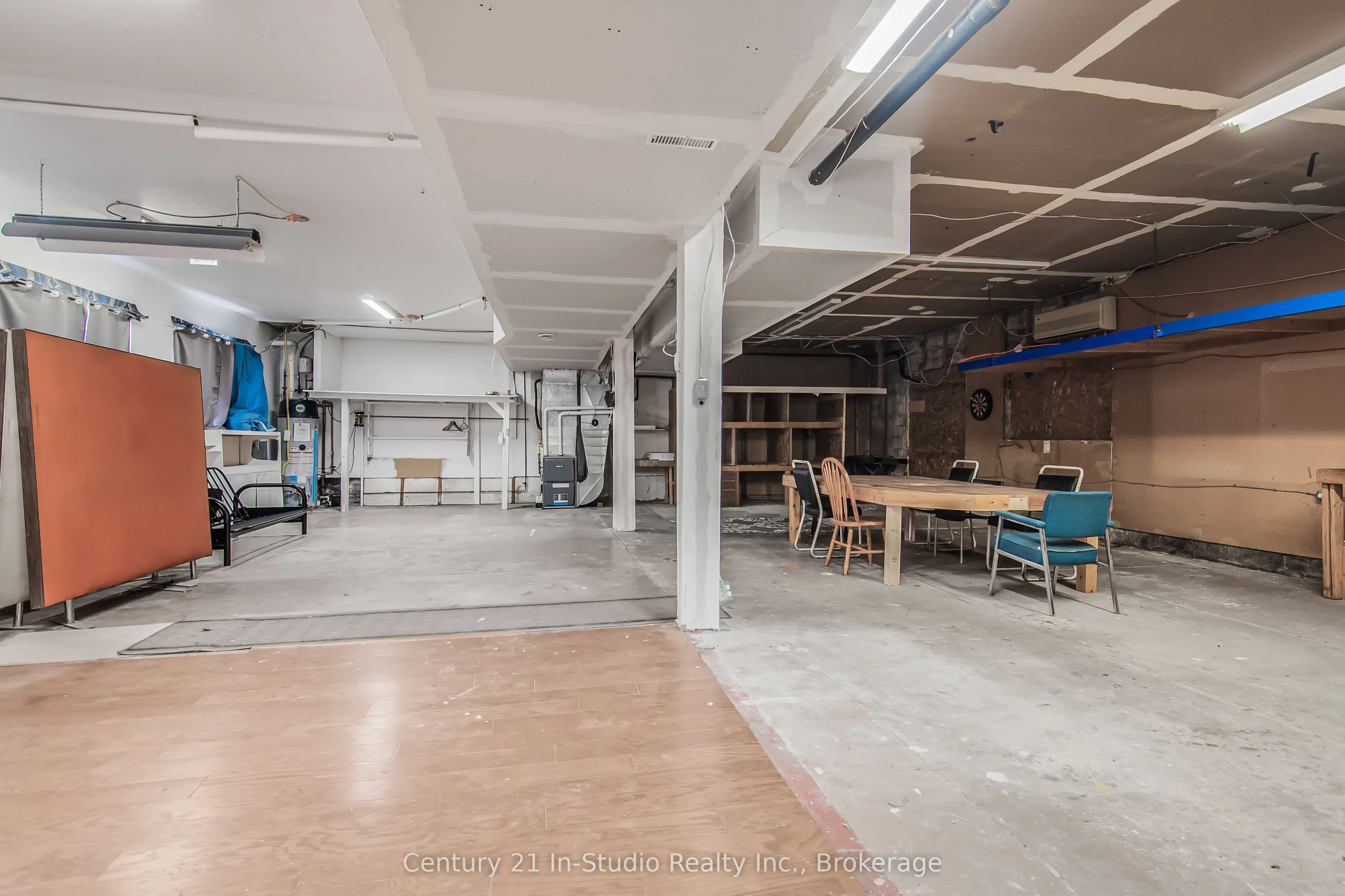 340 Boyd Street