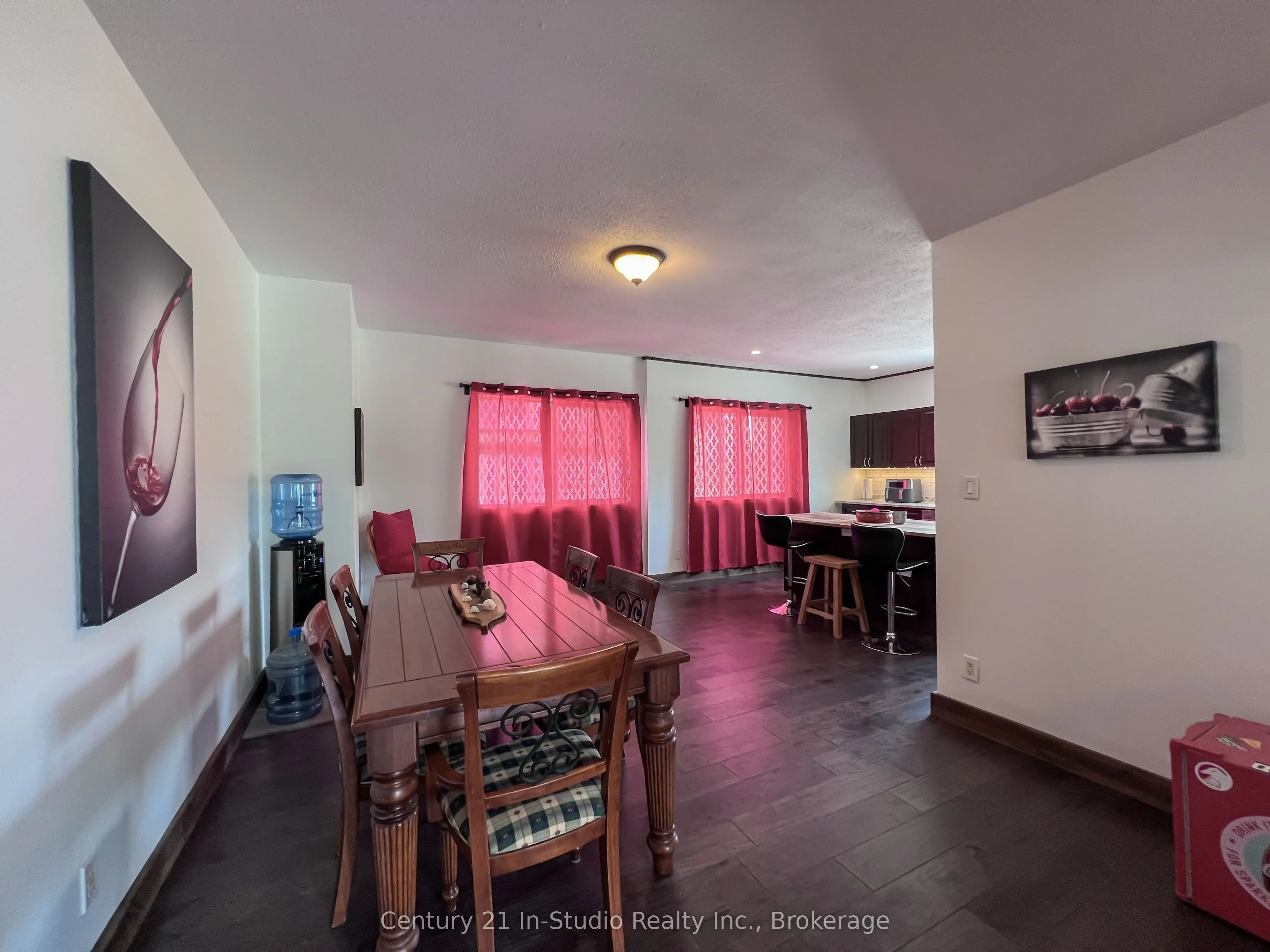 340 Boyd Street
