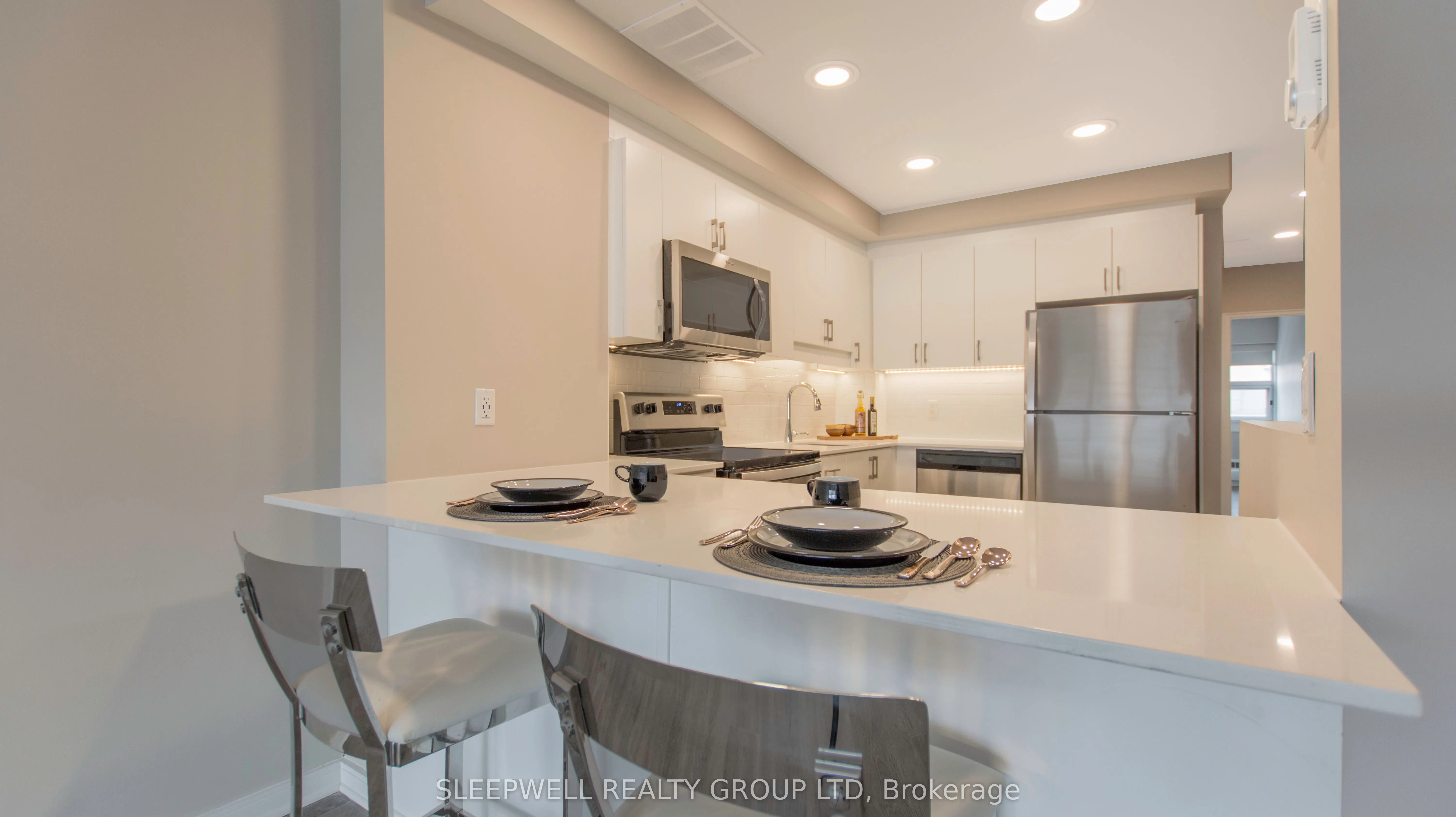 21 James Street, #406