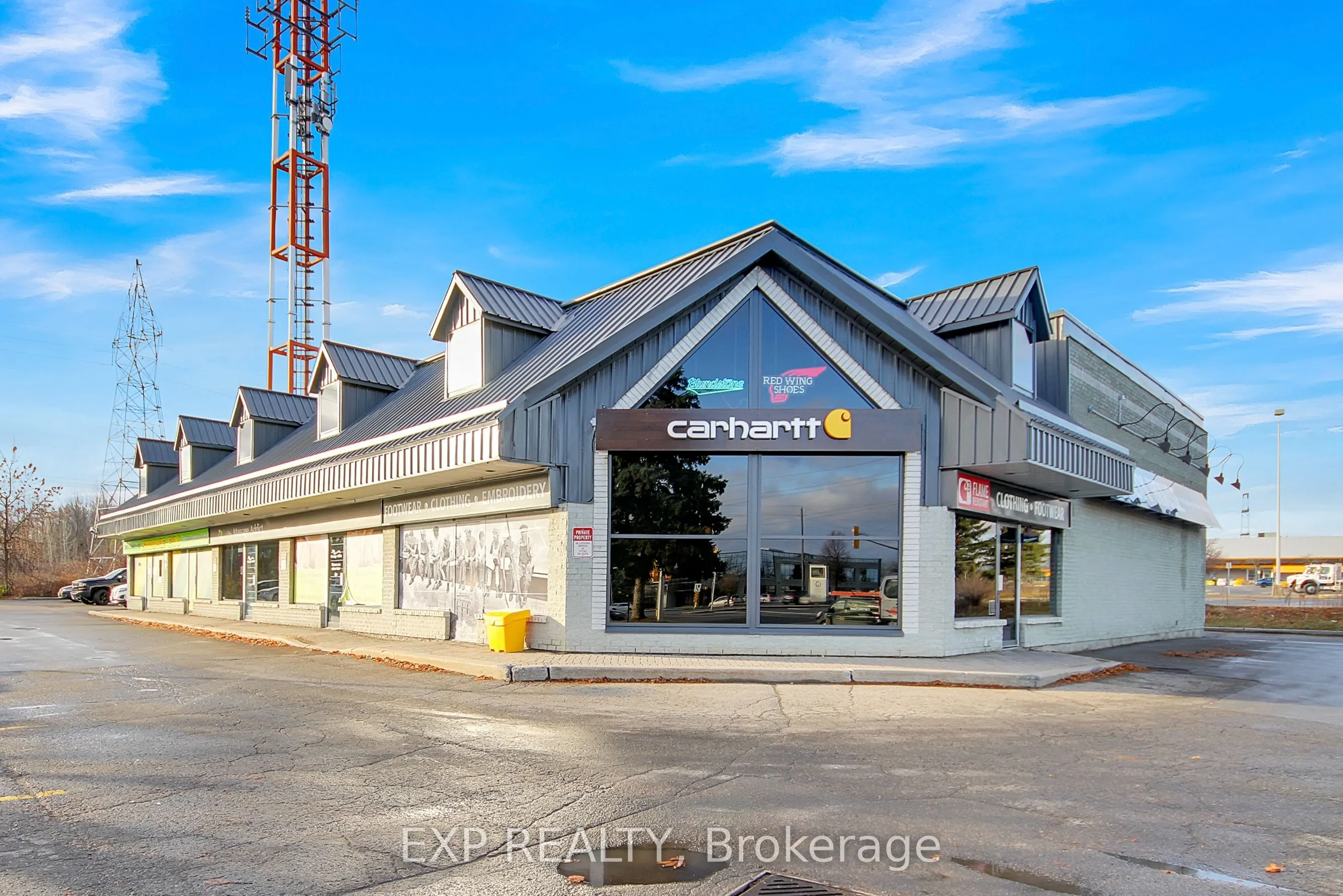 595 West Hunt Club Road