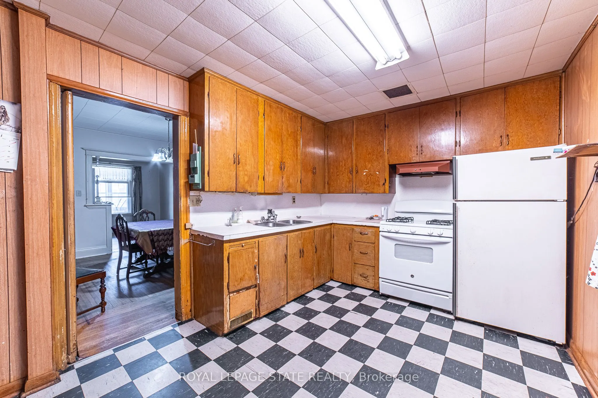 35 Sherman Avenue N