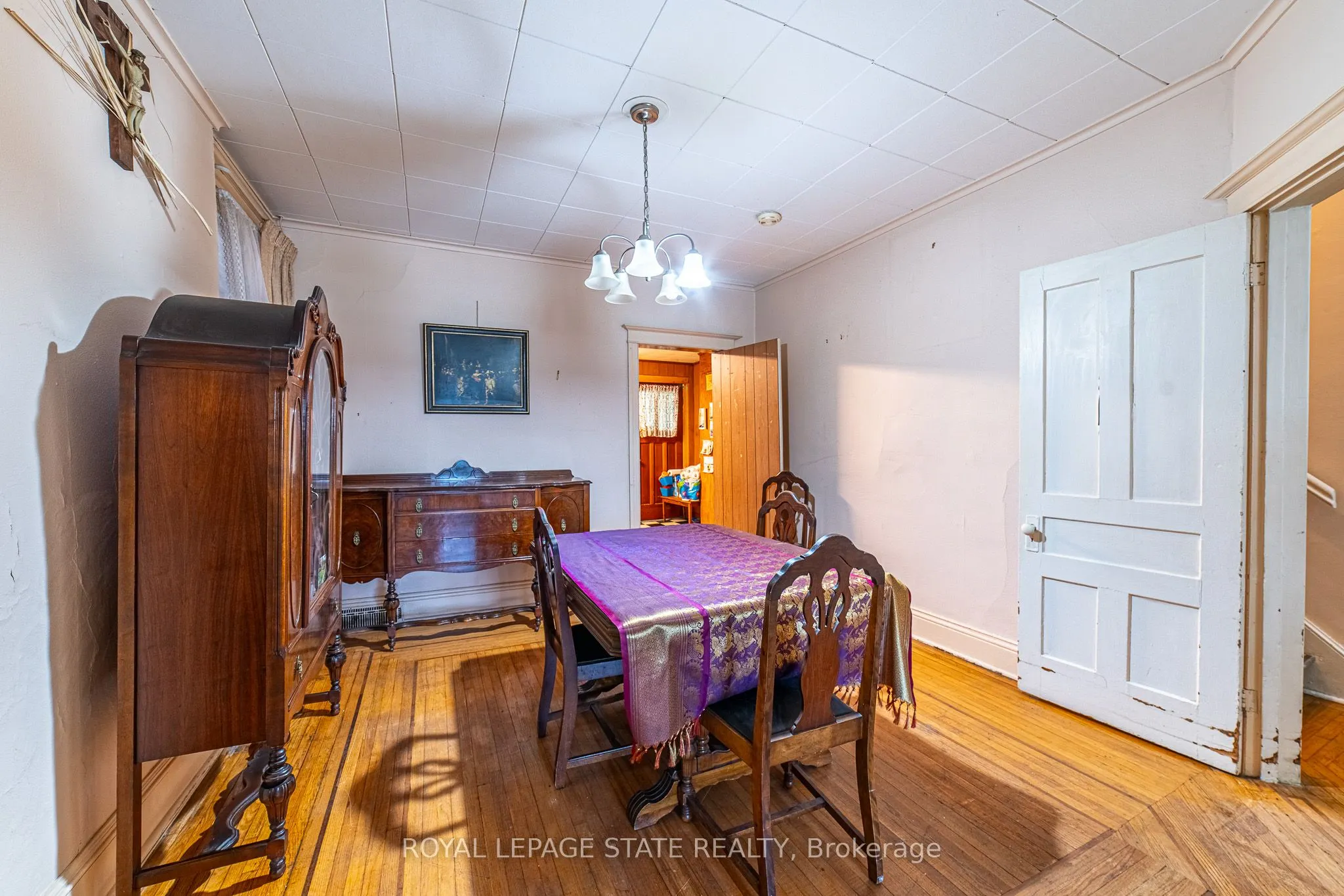35 Sherman Avenue N