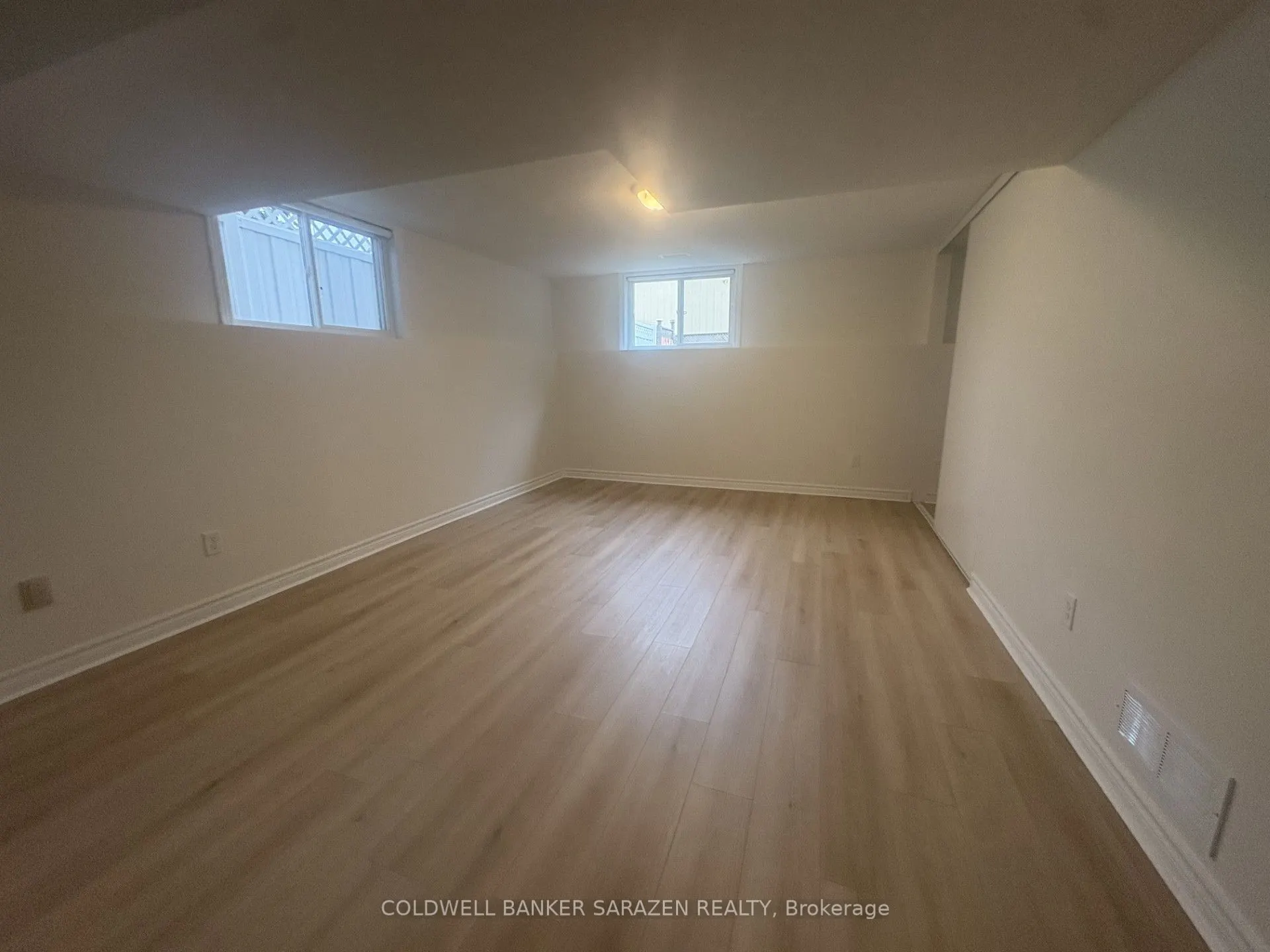 88 Thomas Street S, #B
