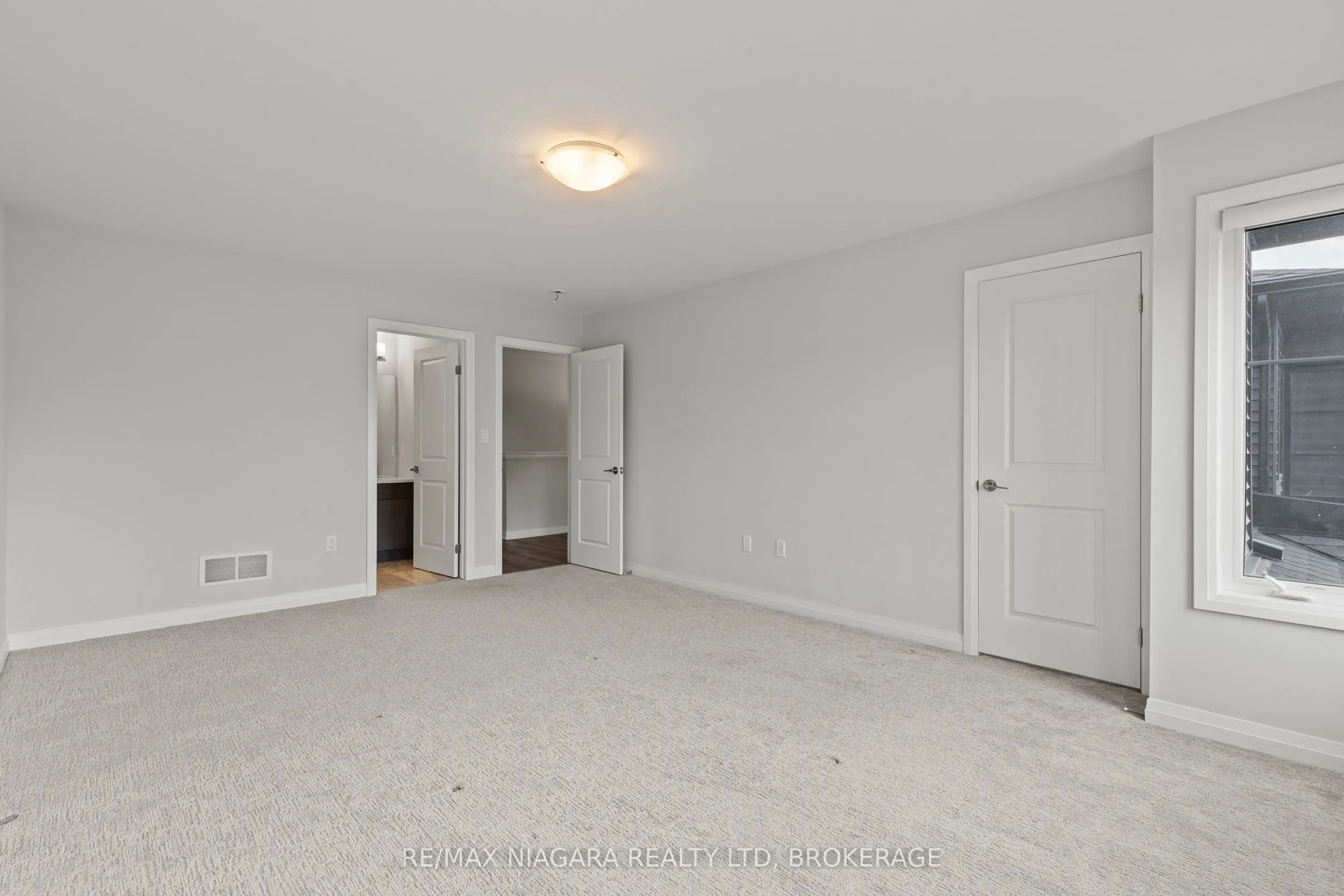 4552 Portage Road, #23