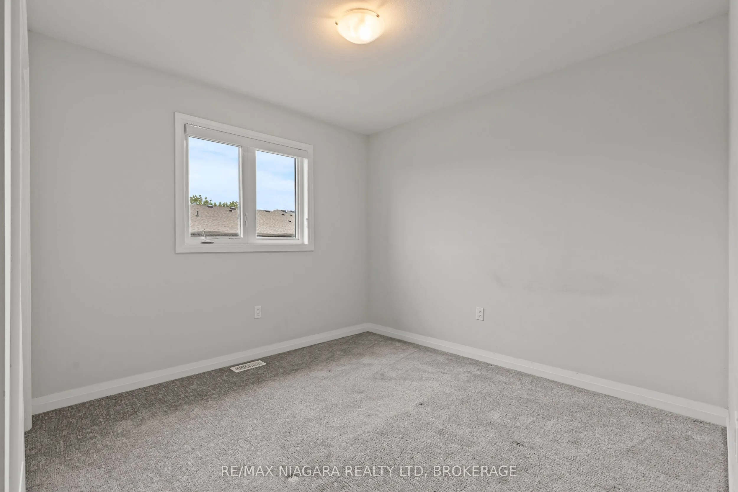 4552 Portage Road, #23