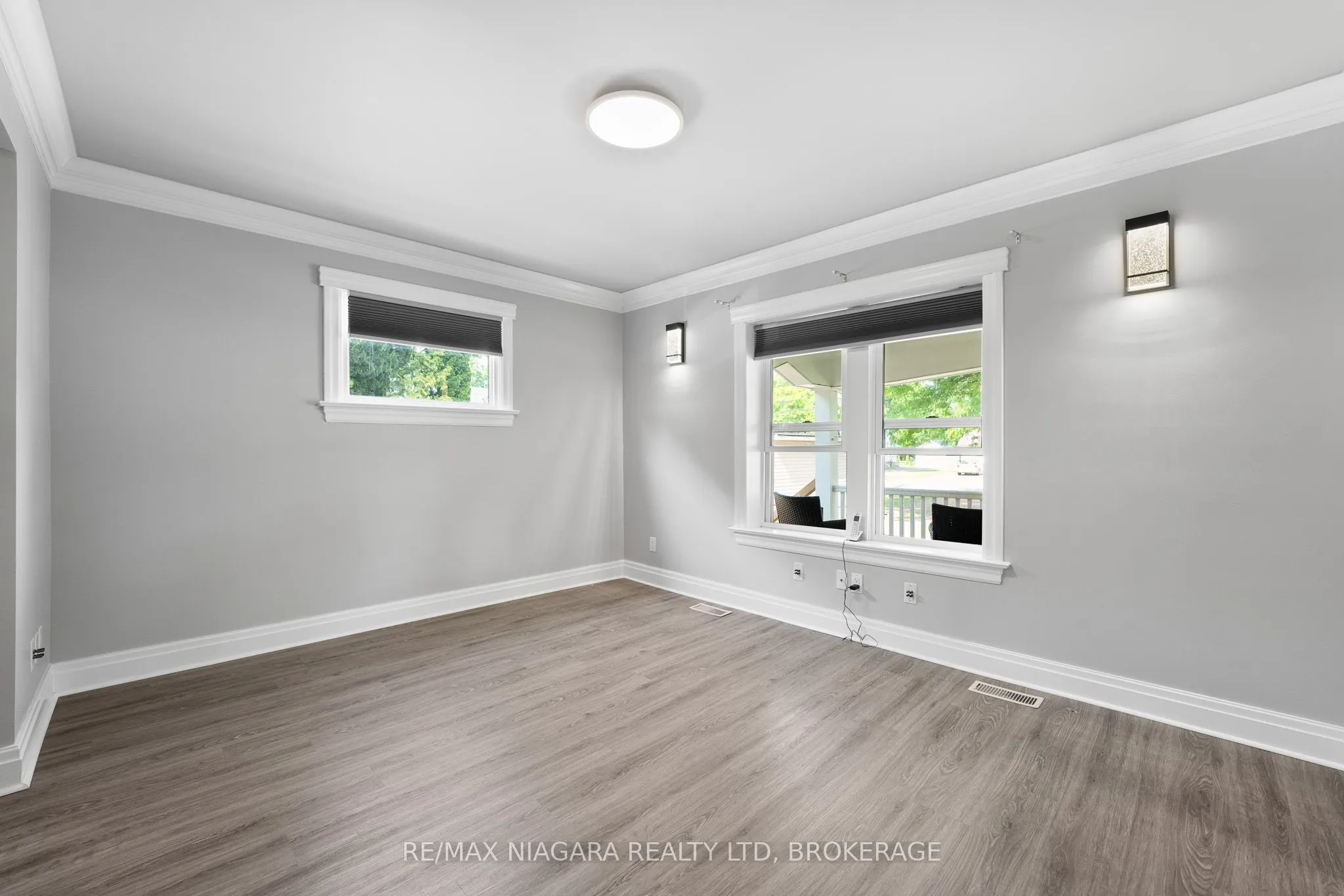 2969-2971 Portage Road