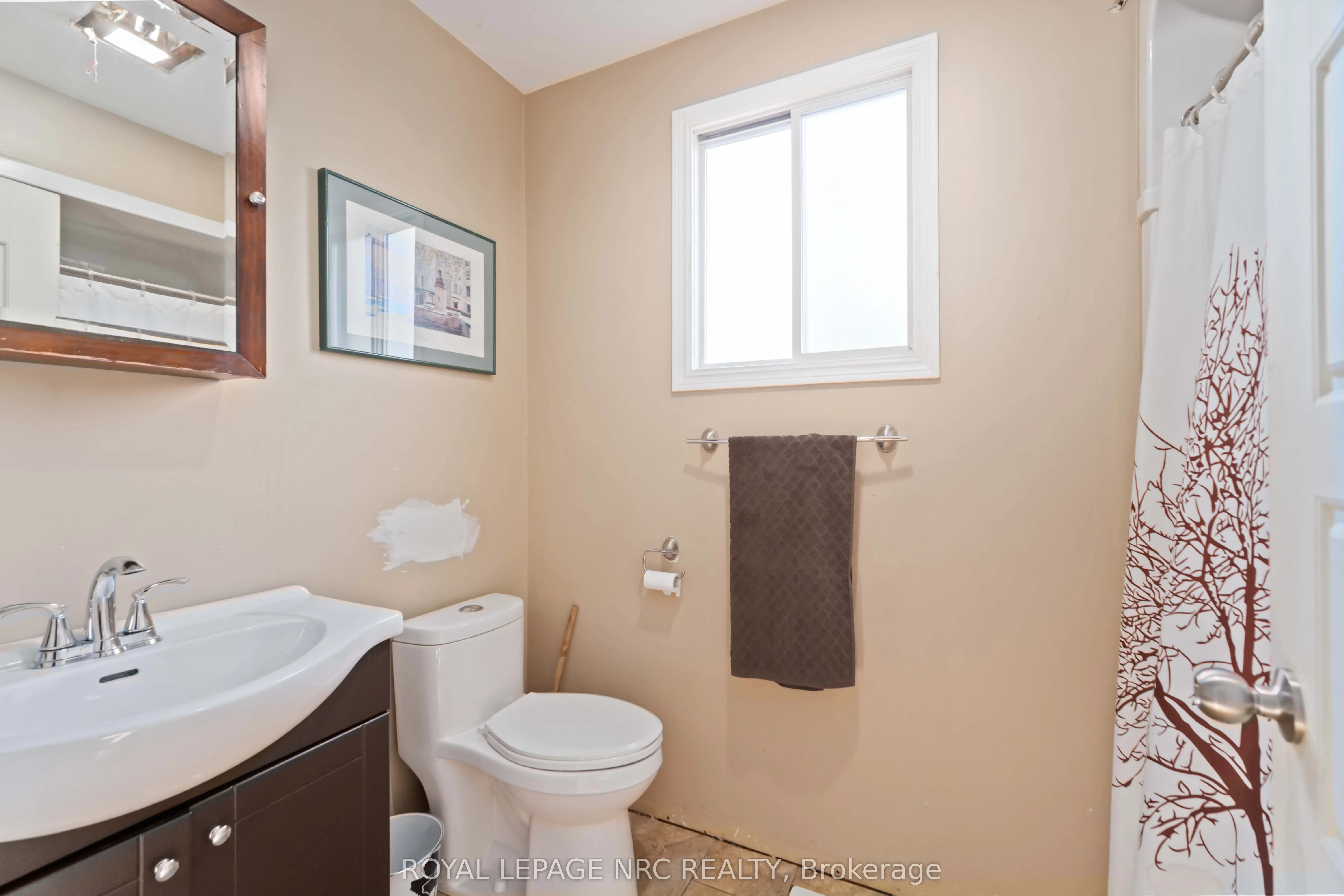164 Dufferin Avenue