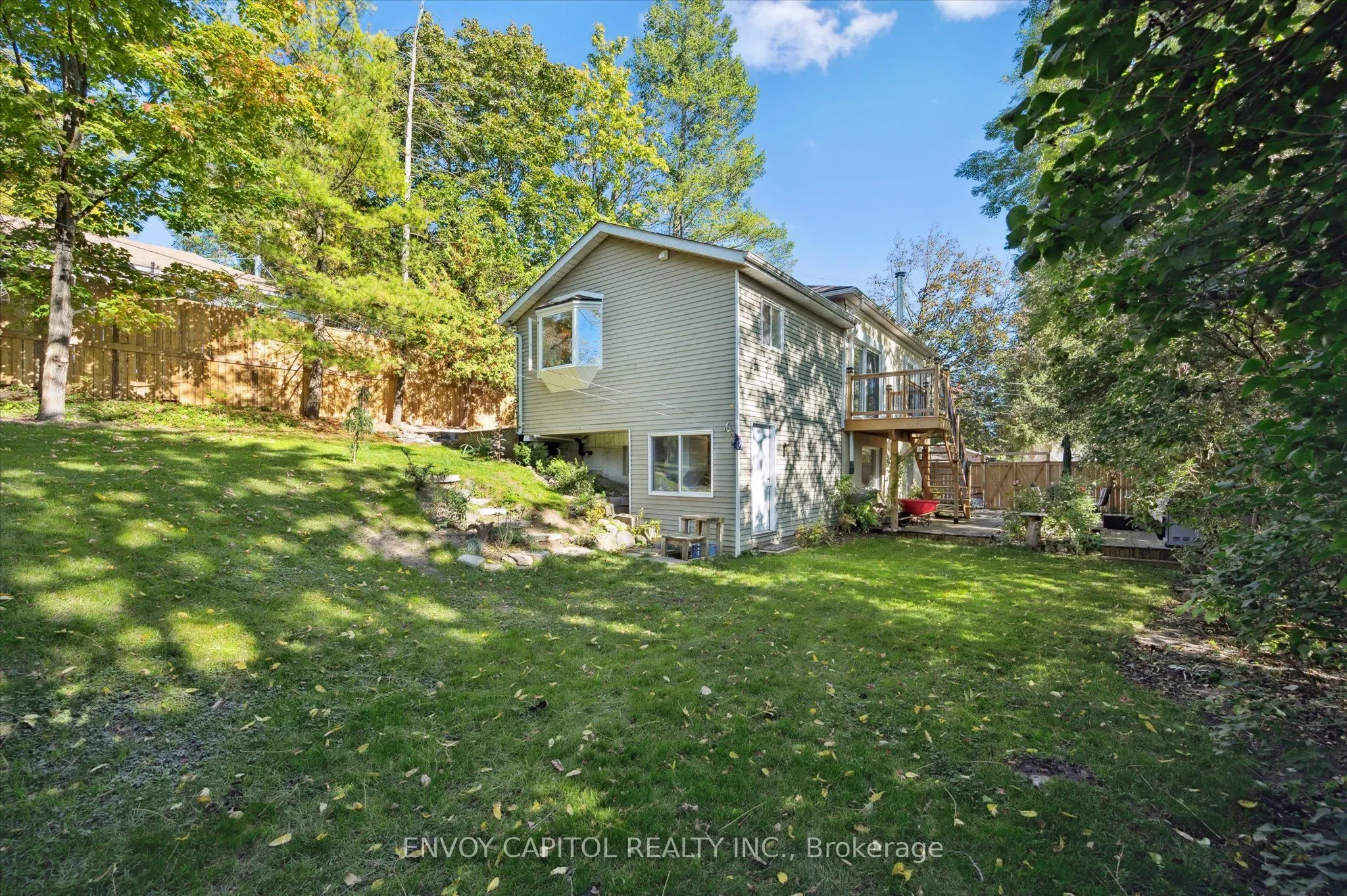 132 Norwich Street E