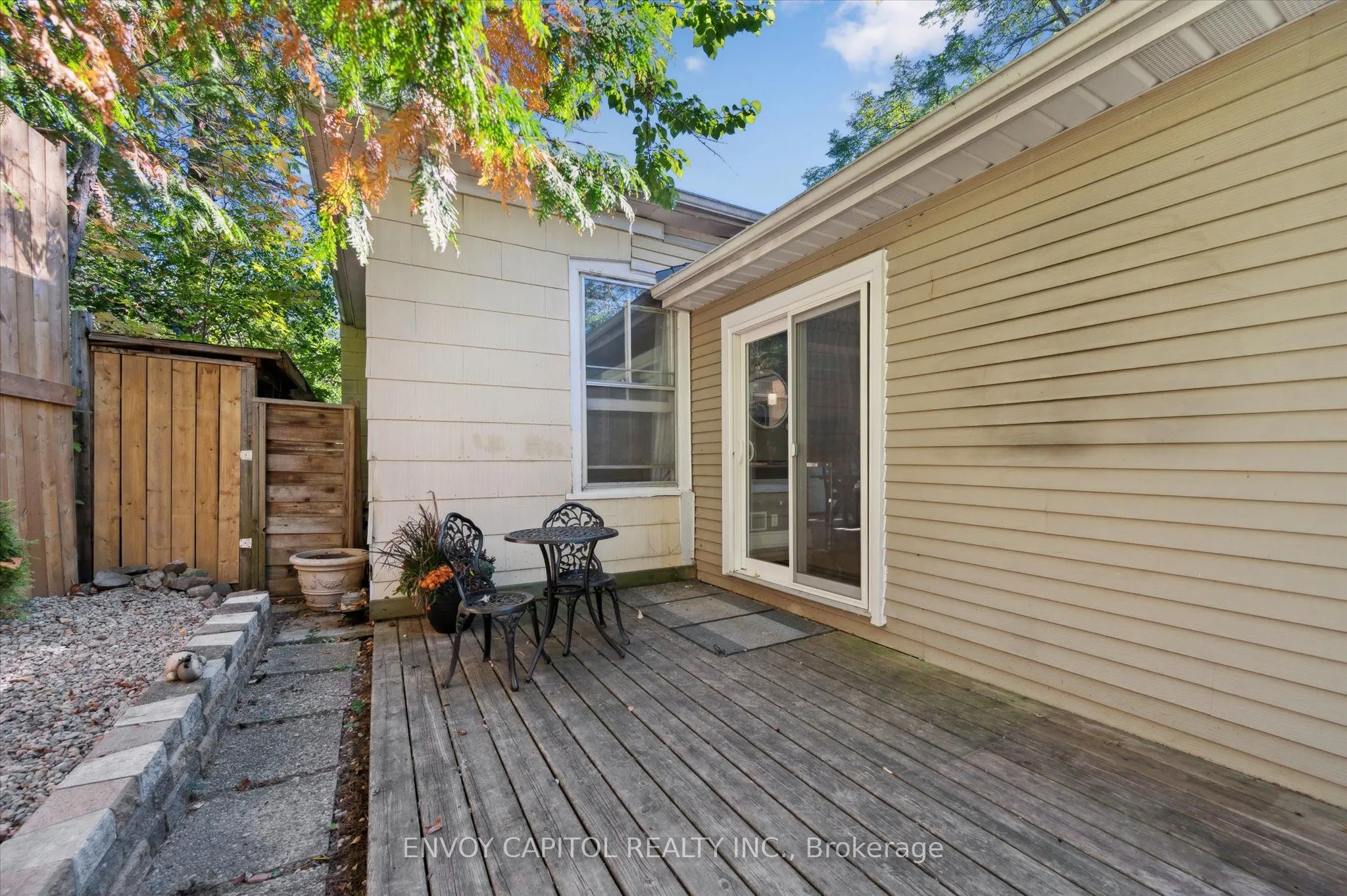 132 Norwich Street E