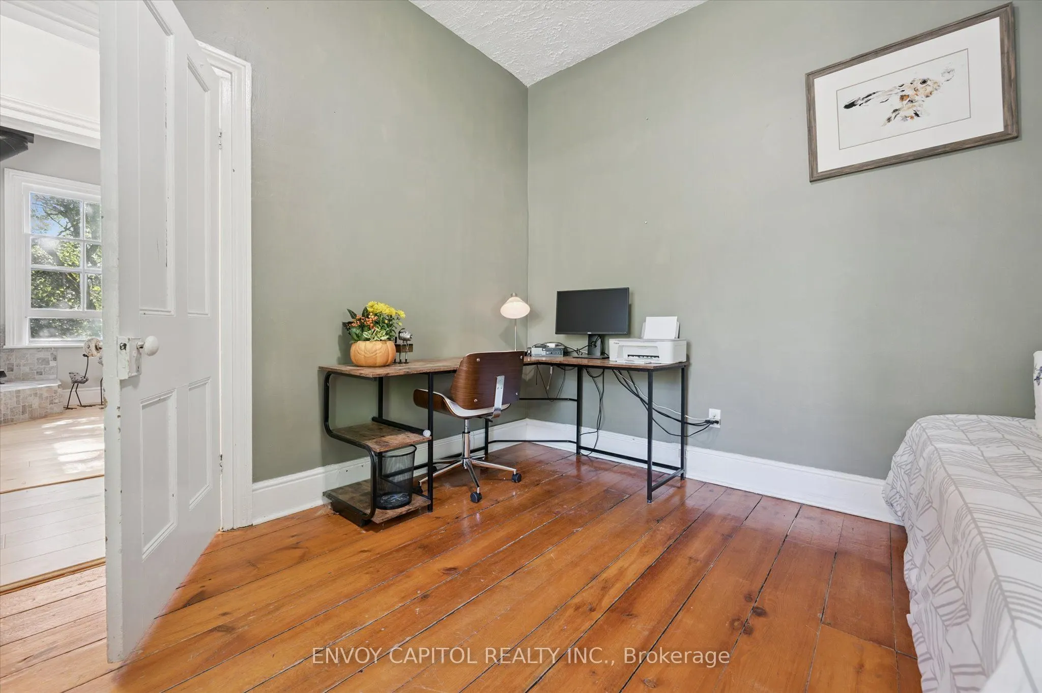 132 Norwich Street E
