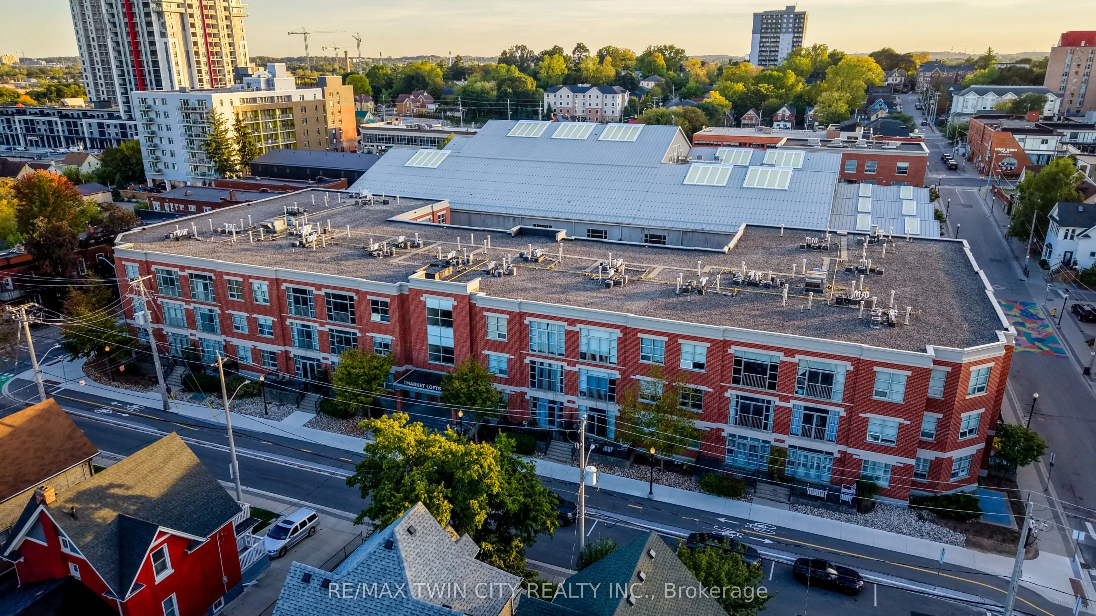 165 Duke Street E, #105