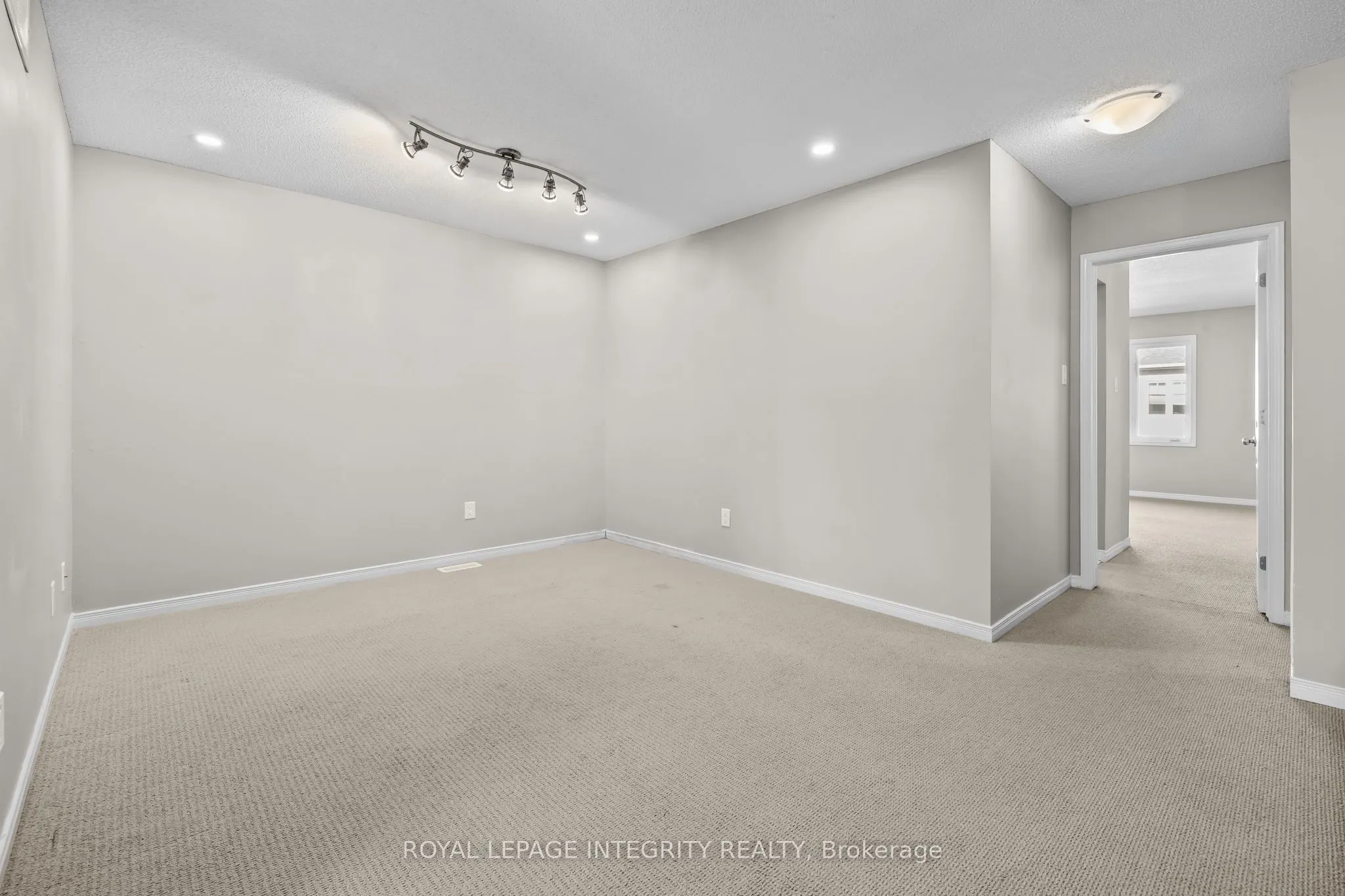 14 Hackney Private