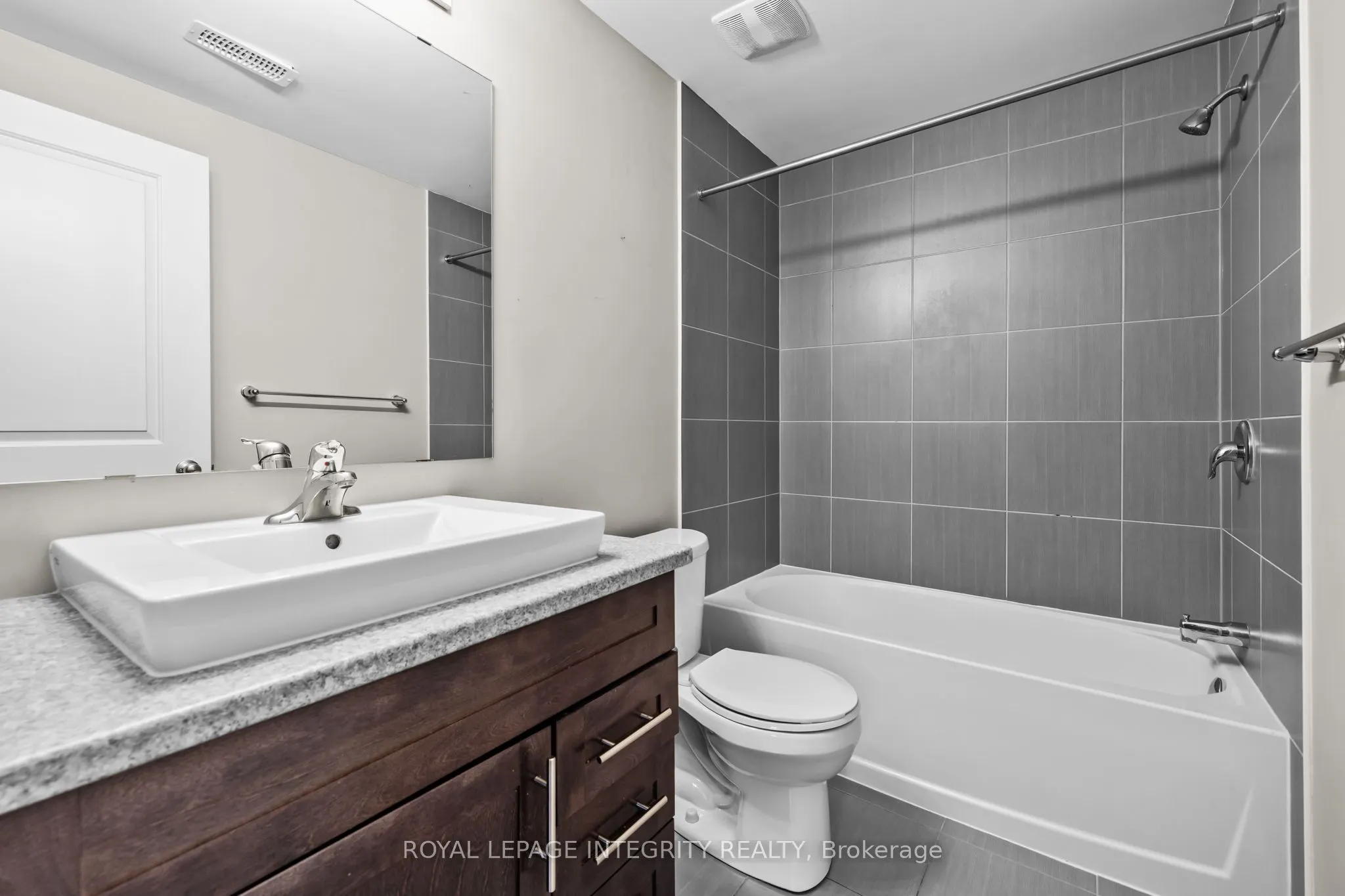 14 Hackney Private
