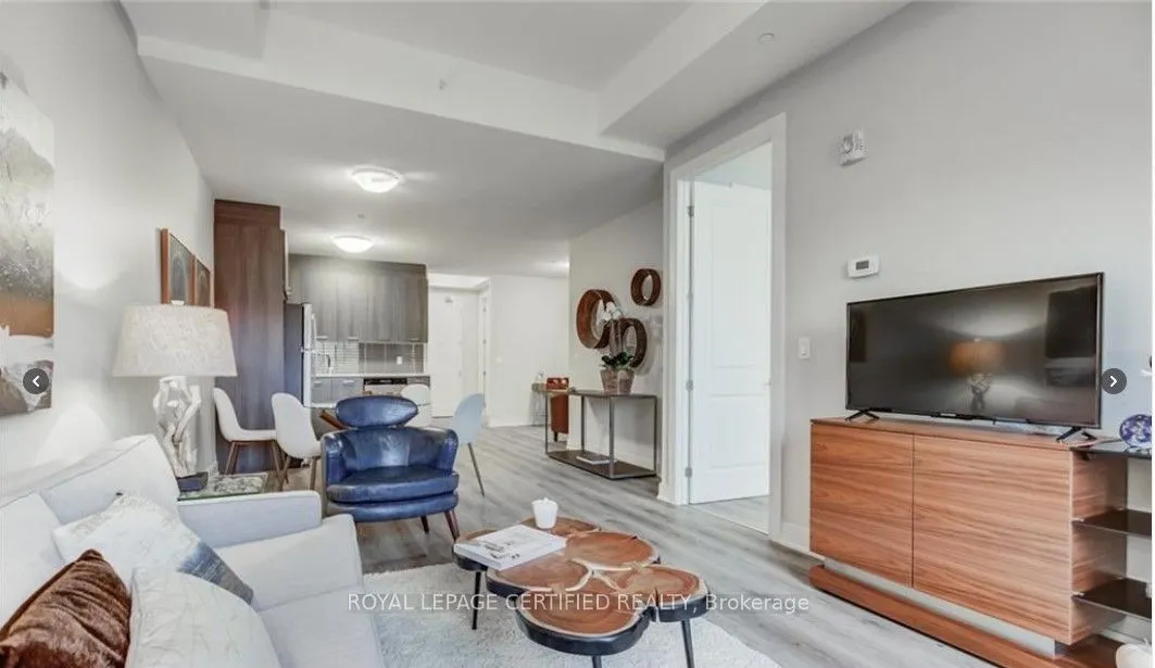 150 Main Street W, #1213