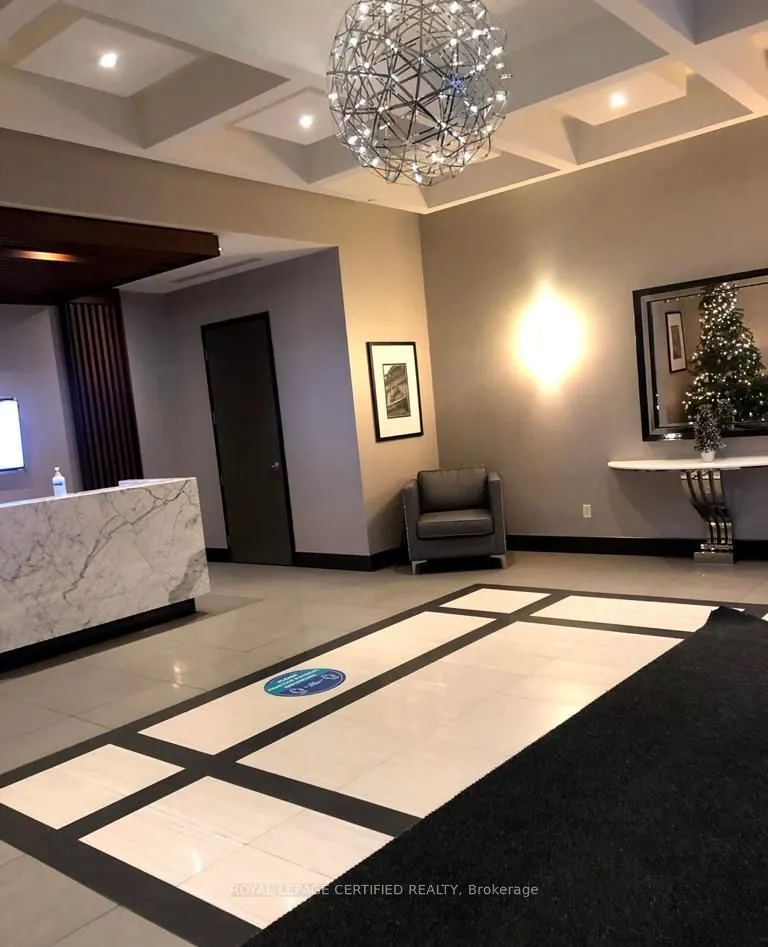 150 Main Street W, #1213