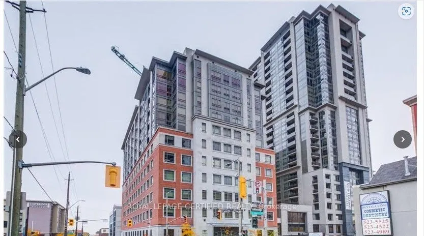 150 Main Street W, #1213