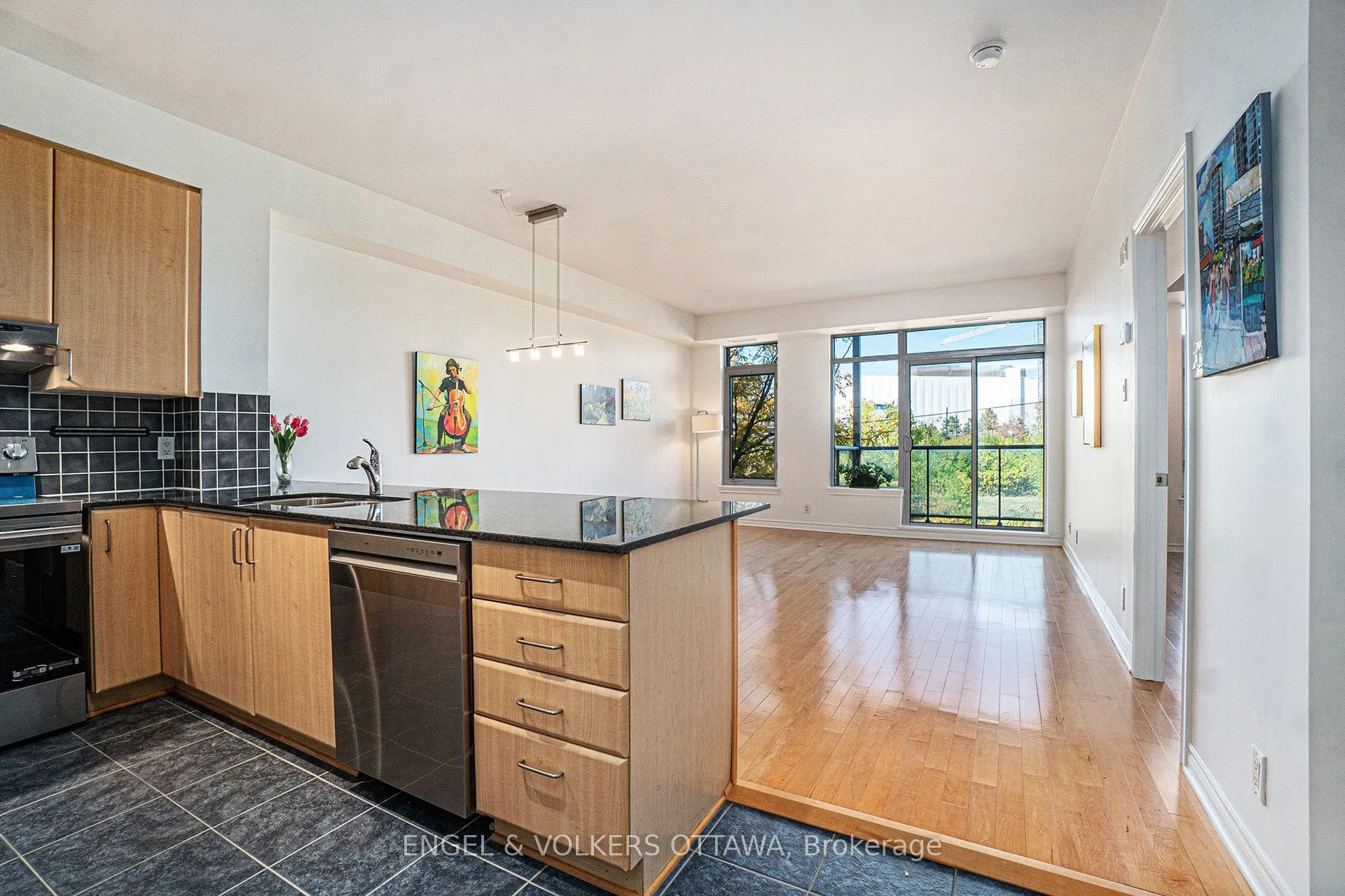 205 Bolton Street, #313